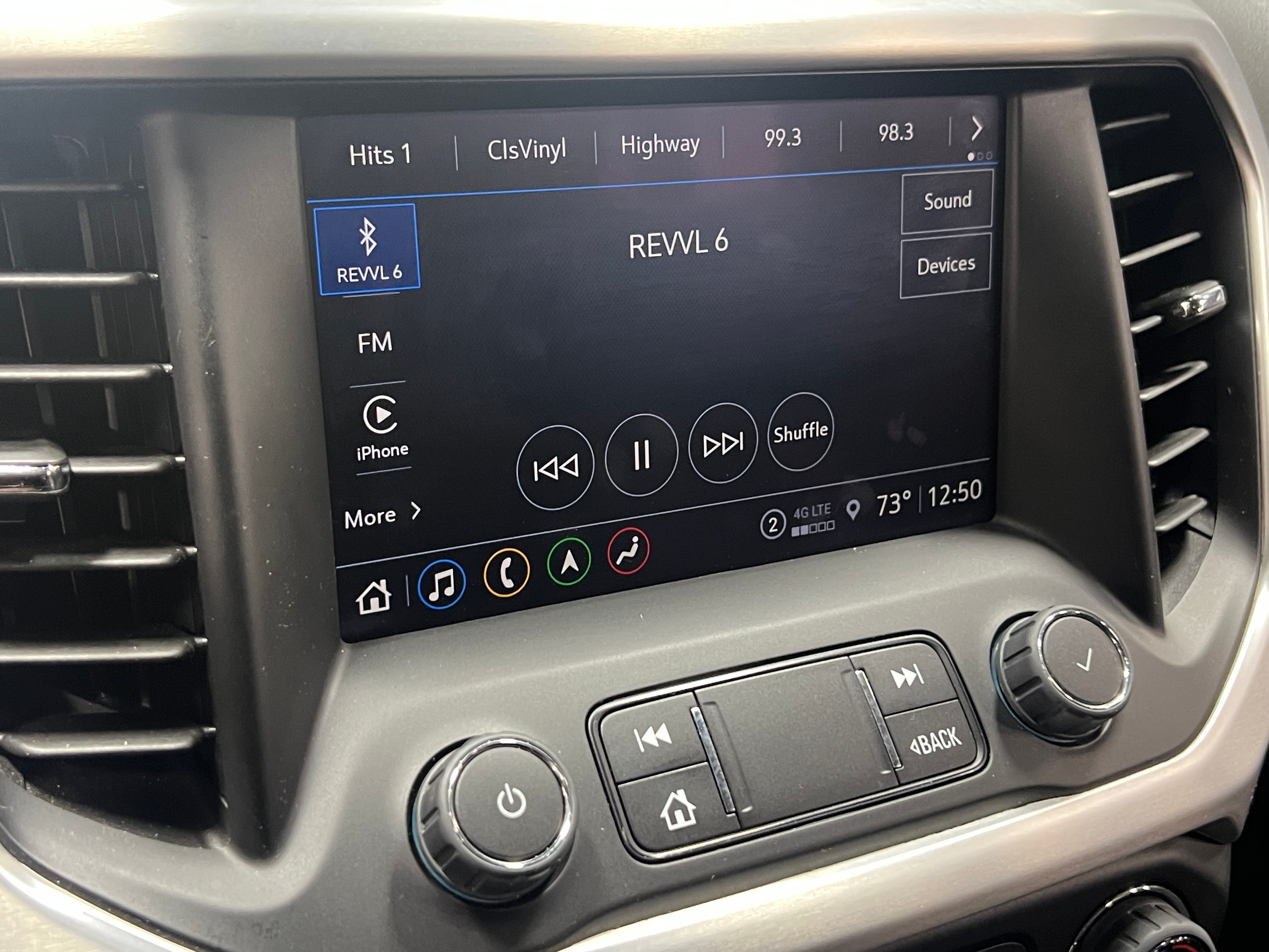 2023 GMC Acadia SLT 4
