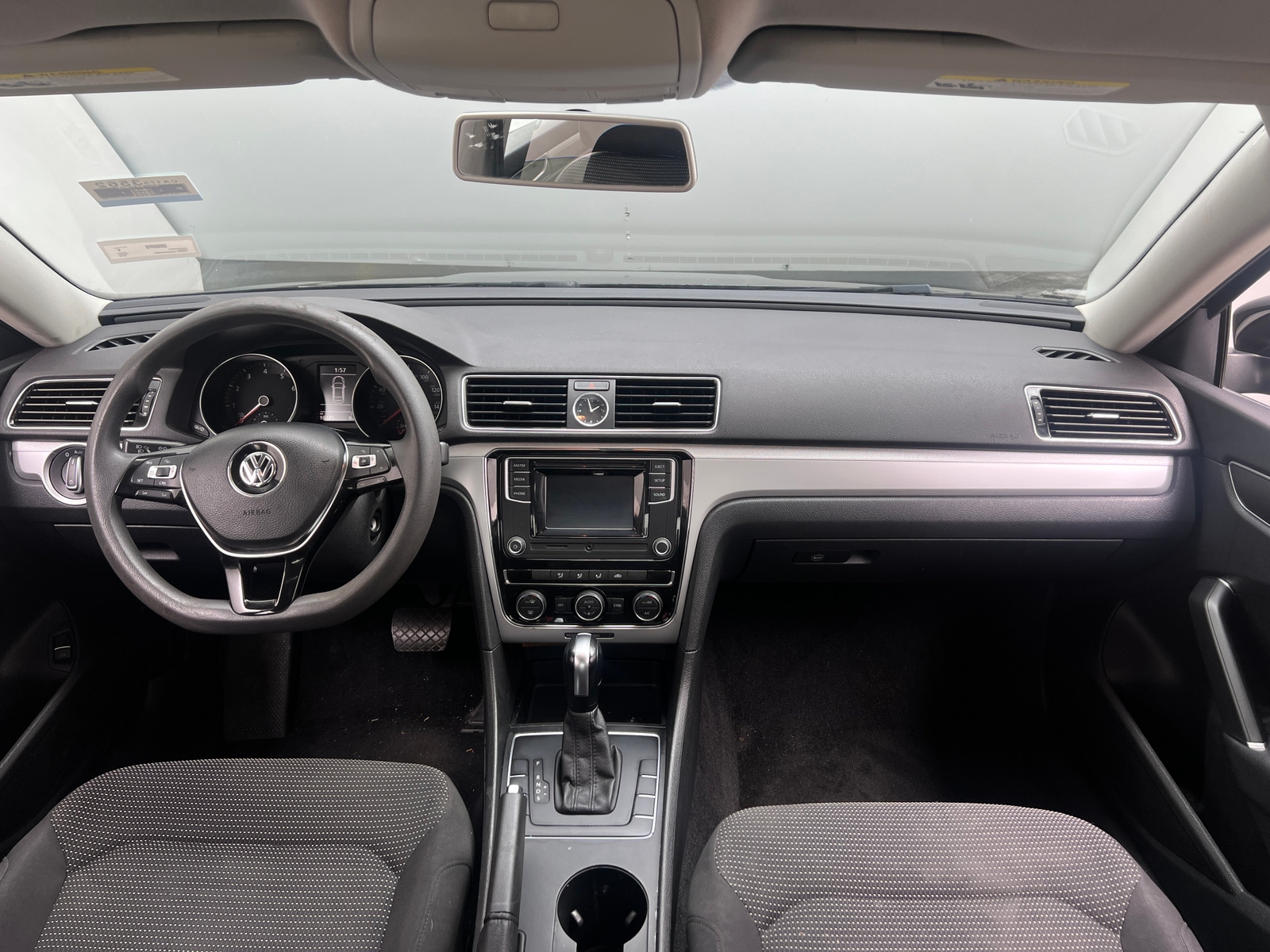 Thumbnail: 2016 Volkswagen Passat - 3