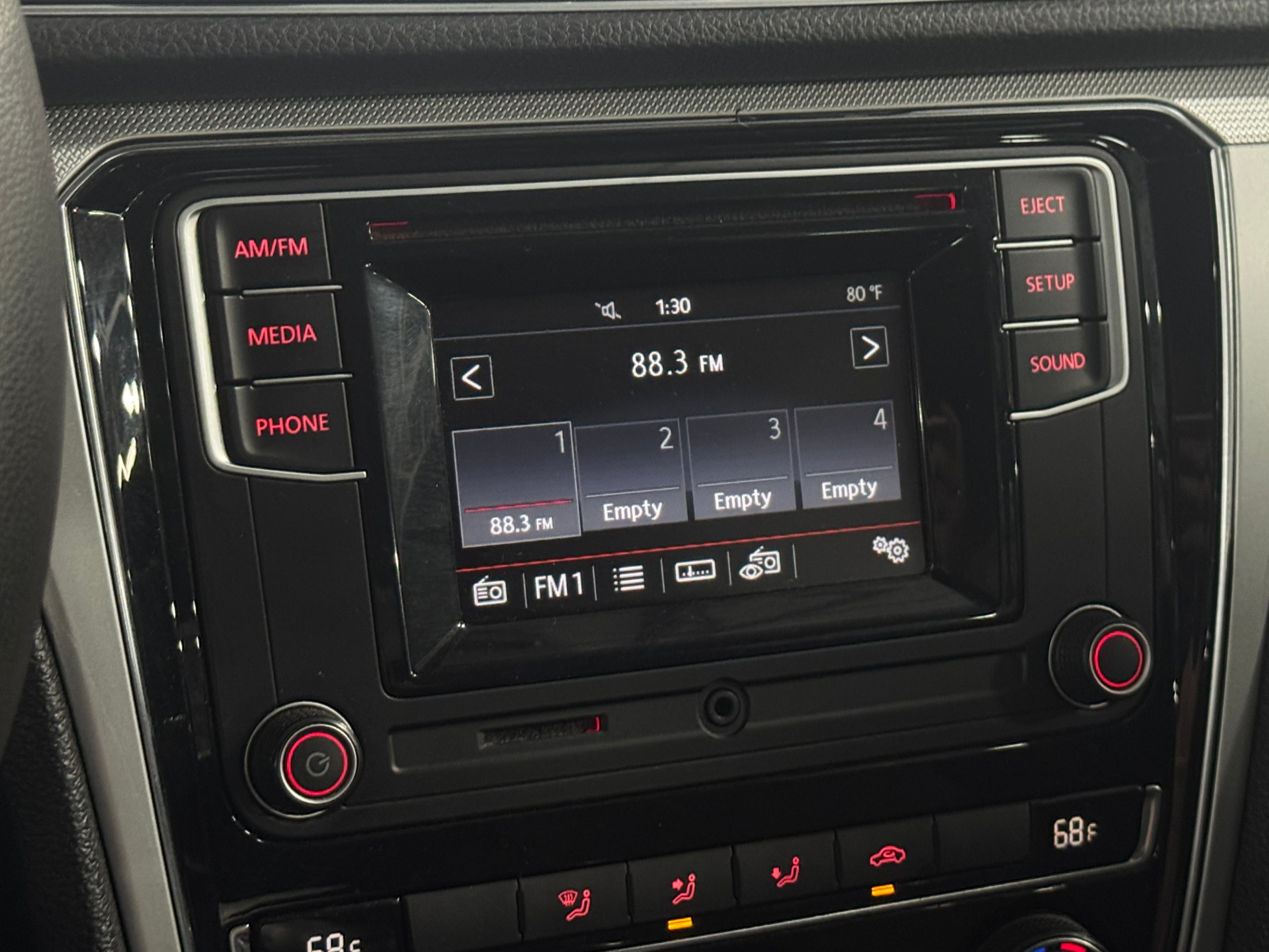 2016 Volkswagen Passat S 4