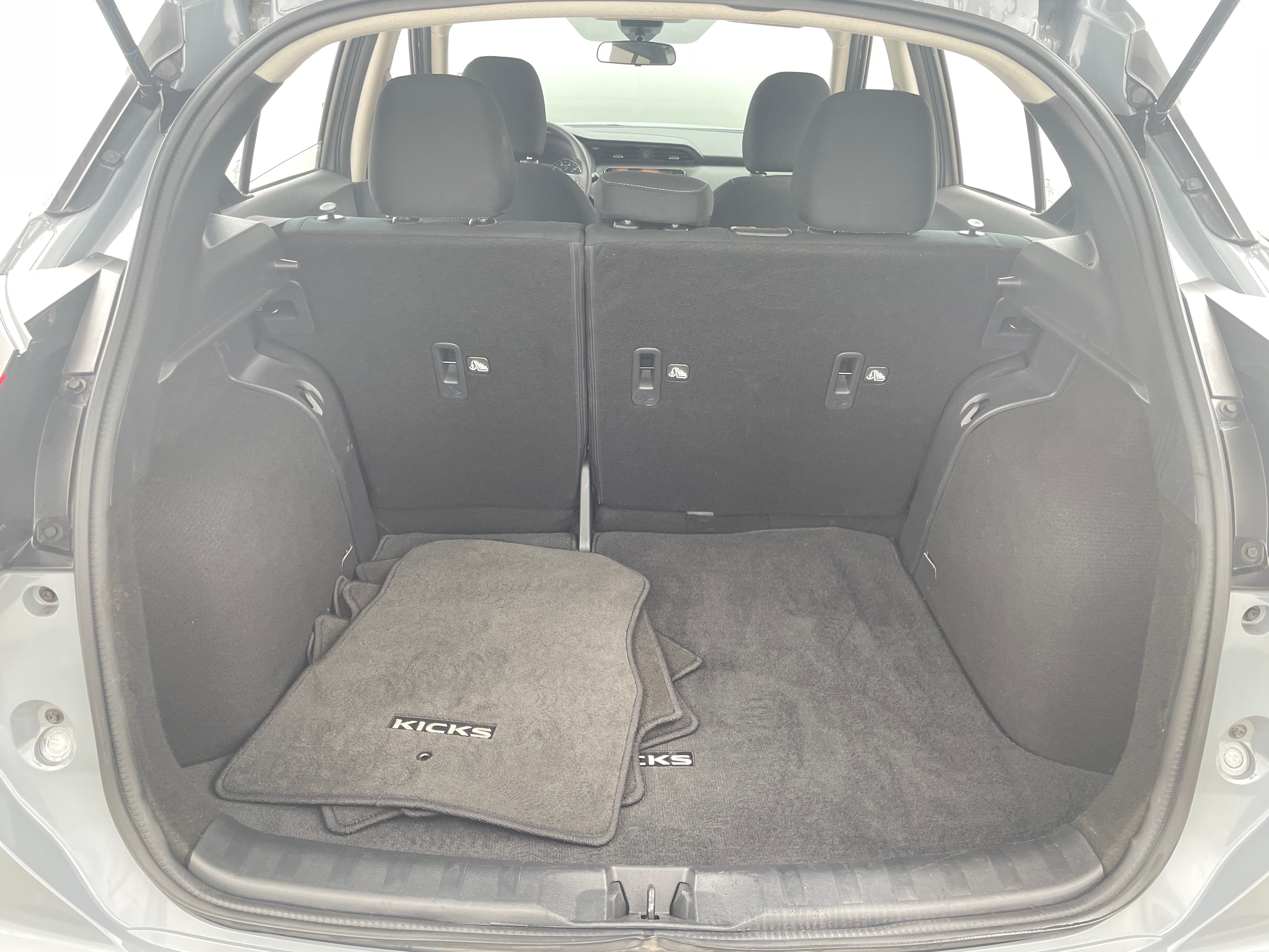2024 Nissan Kicks SV 7