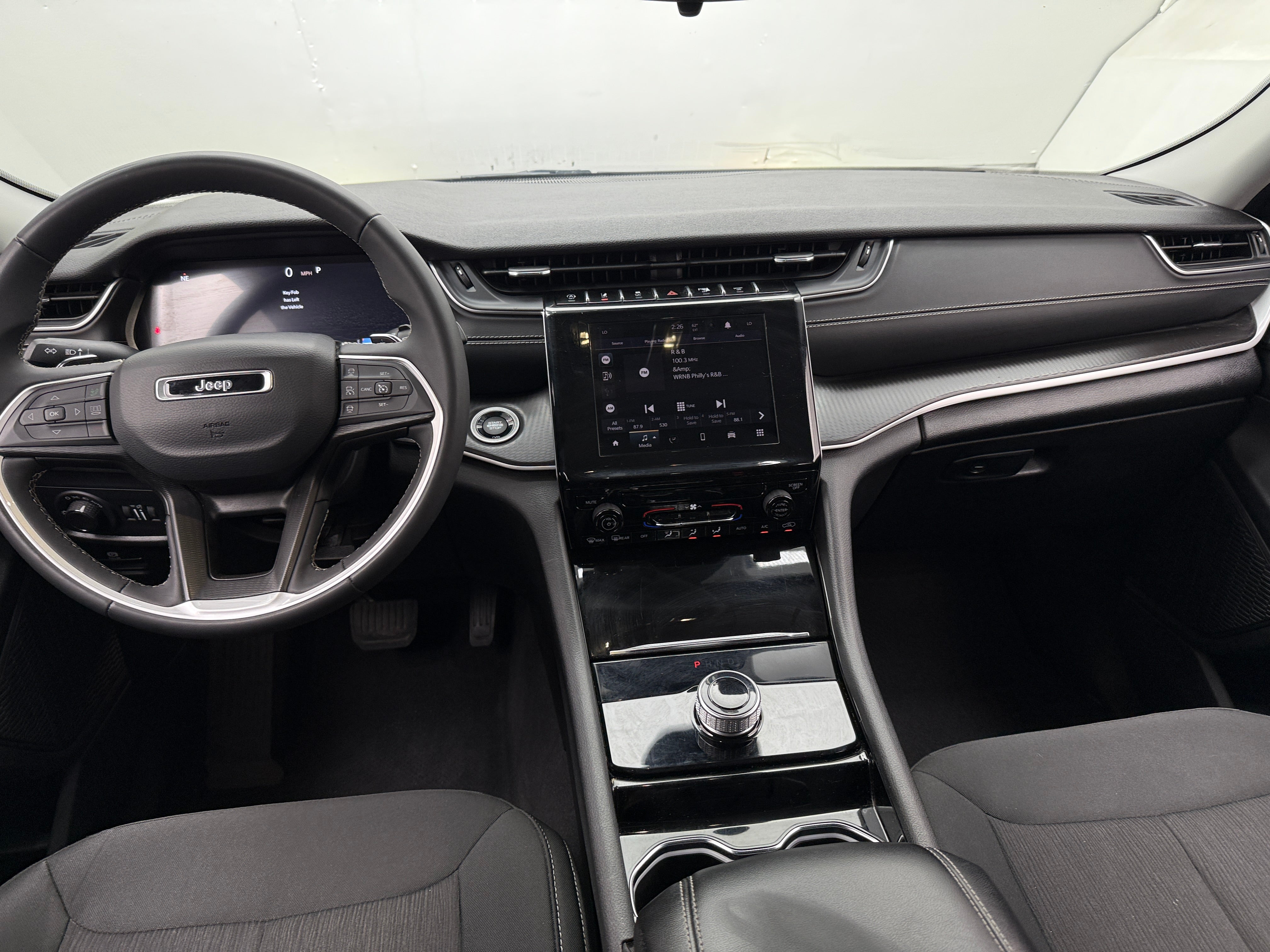 2023 Jeep Grand Cherokee L Laredo 3