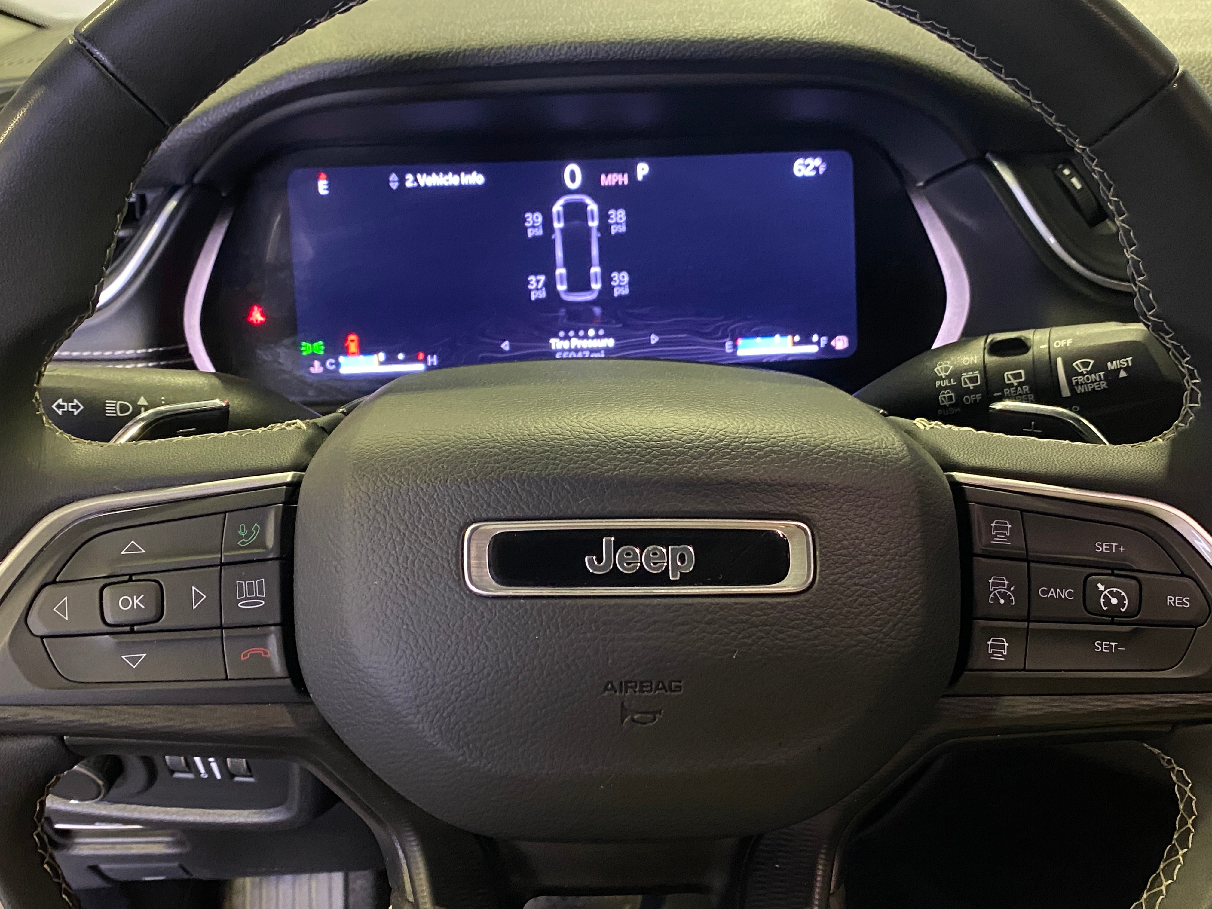 2023 Jeep Grand Cherokee L Laredo 5