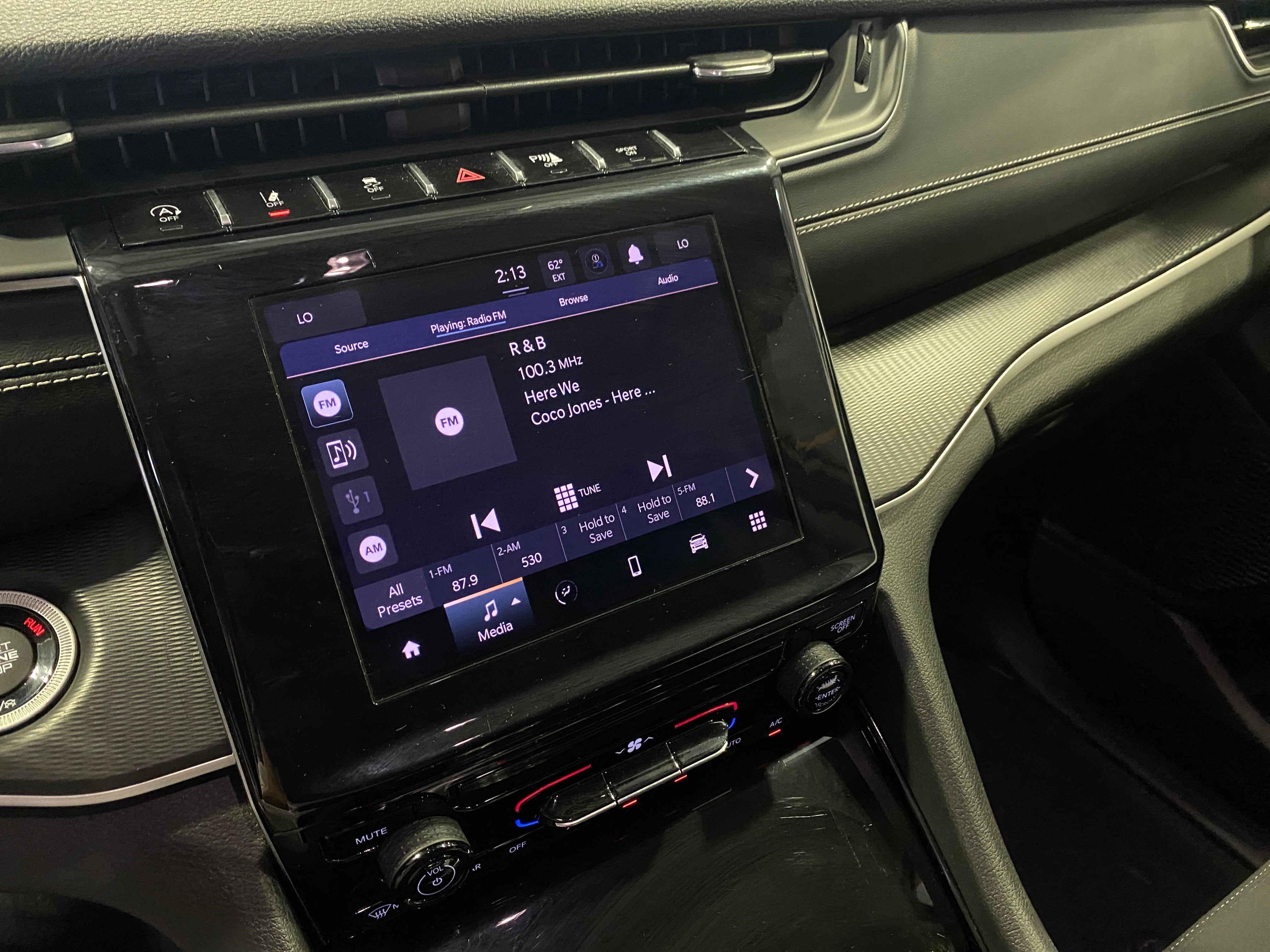 2023 Jeep Grand Cherokee L Laredo 4