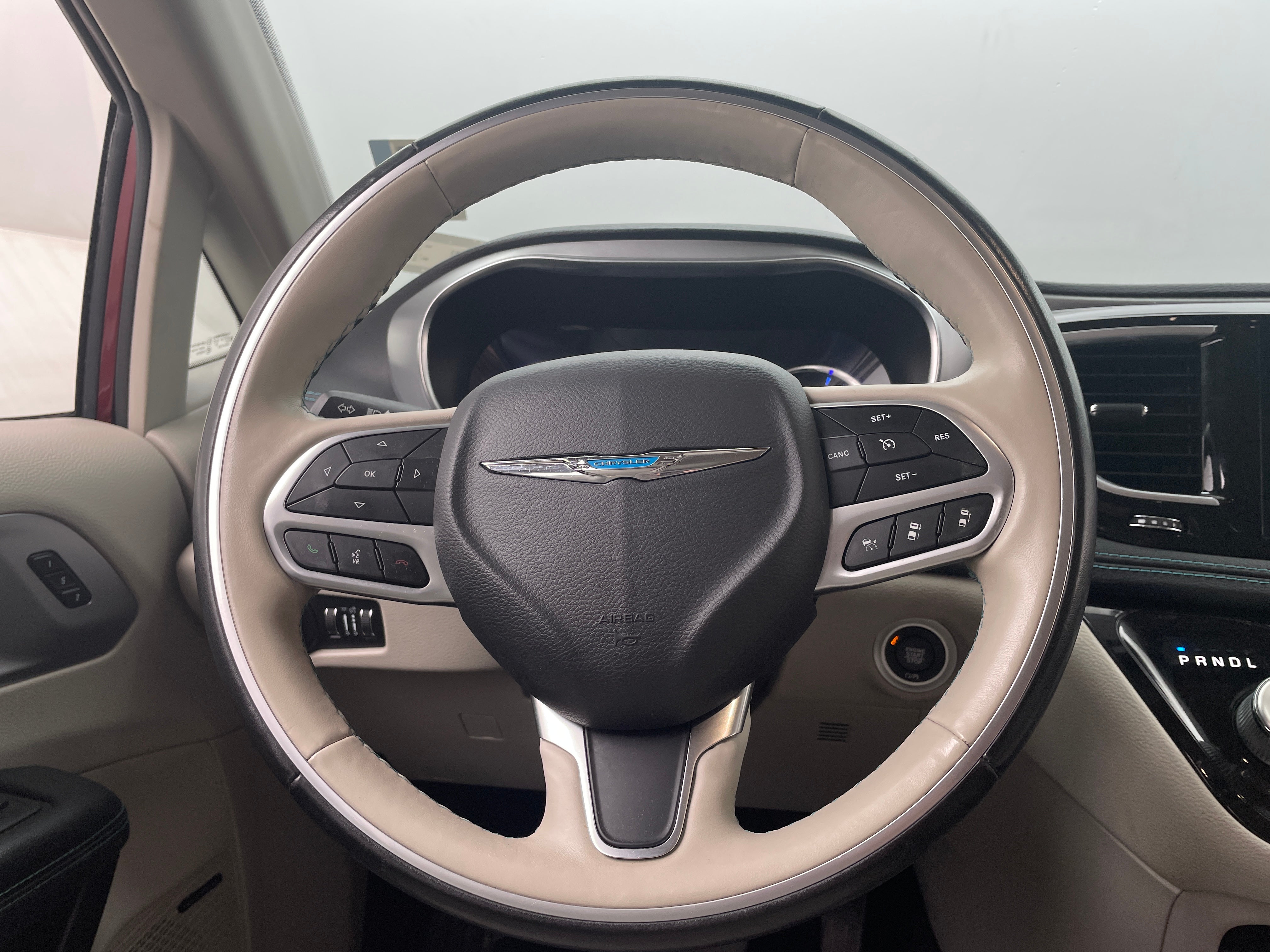 2020 Chrysler Pacifica Hybrid Limited 4