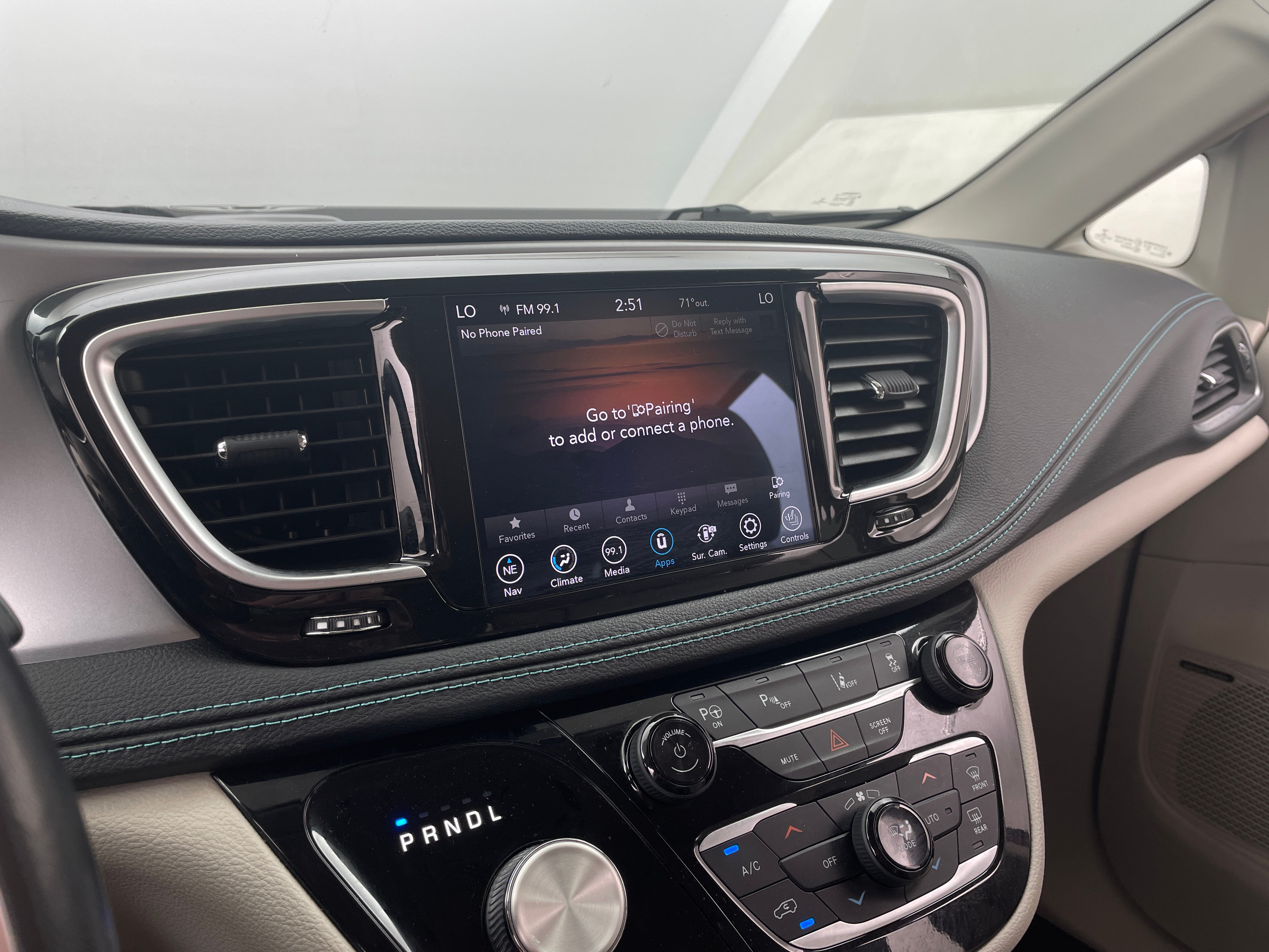 2020 Chrysler Pacifica Hybrid Limited 3