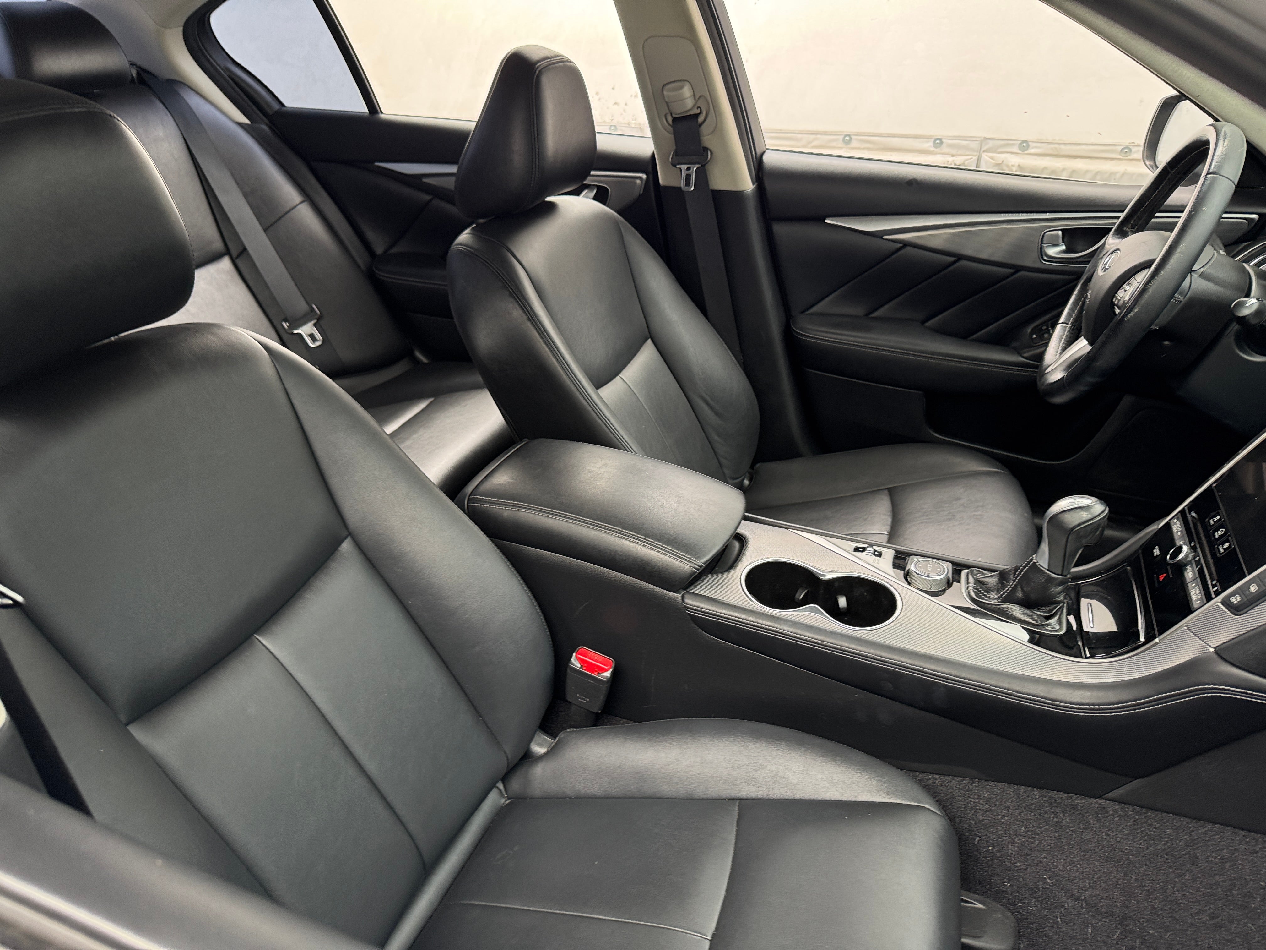 2015 INFINITI Q50  2