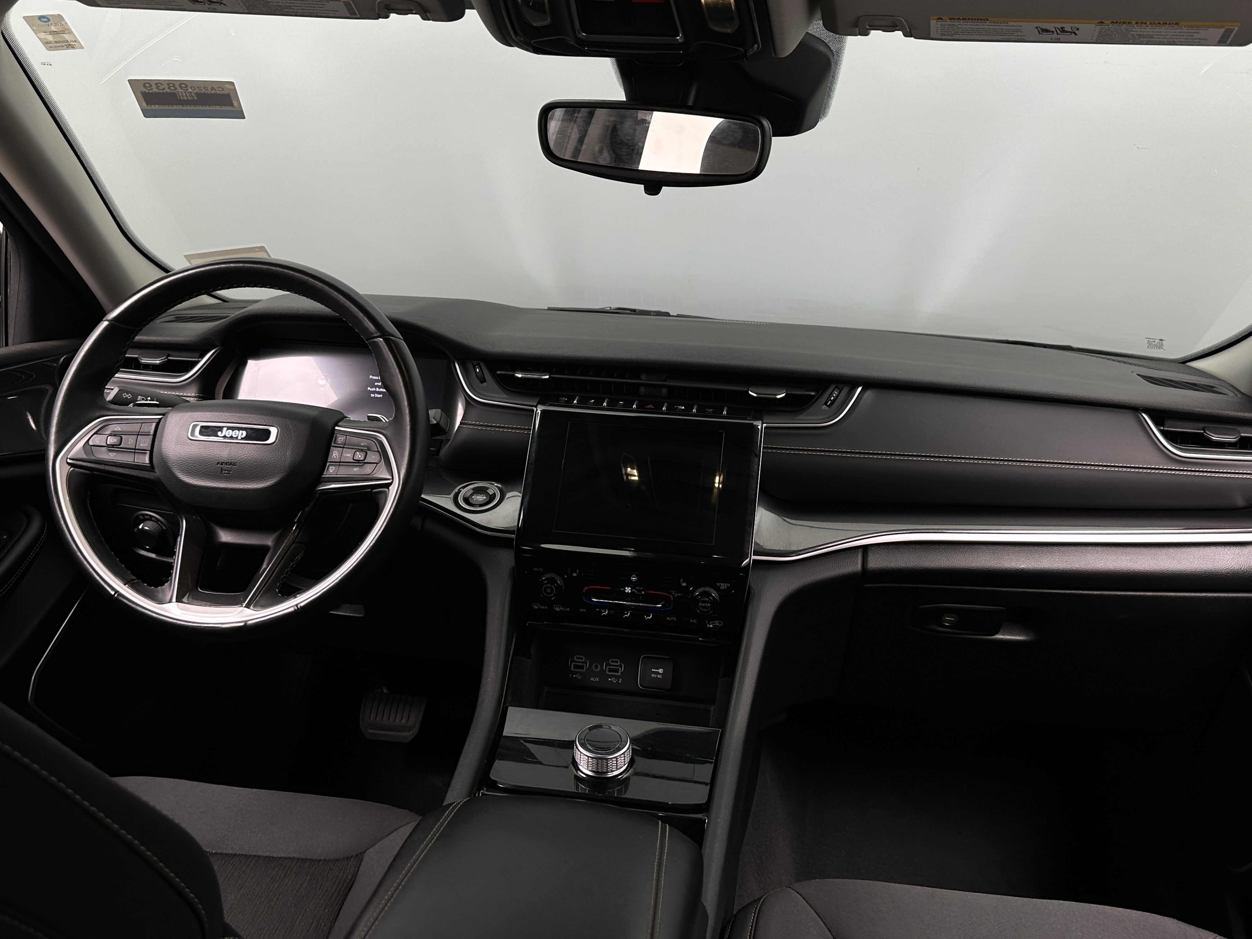 2022 Jeep Grand Cherokee Laredo 3
