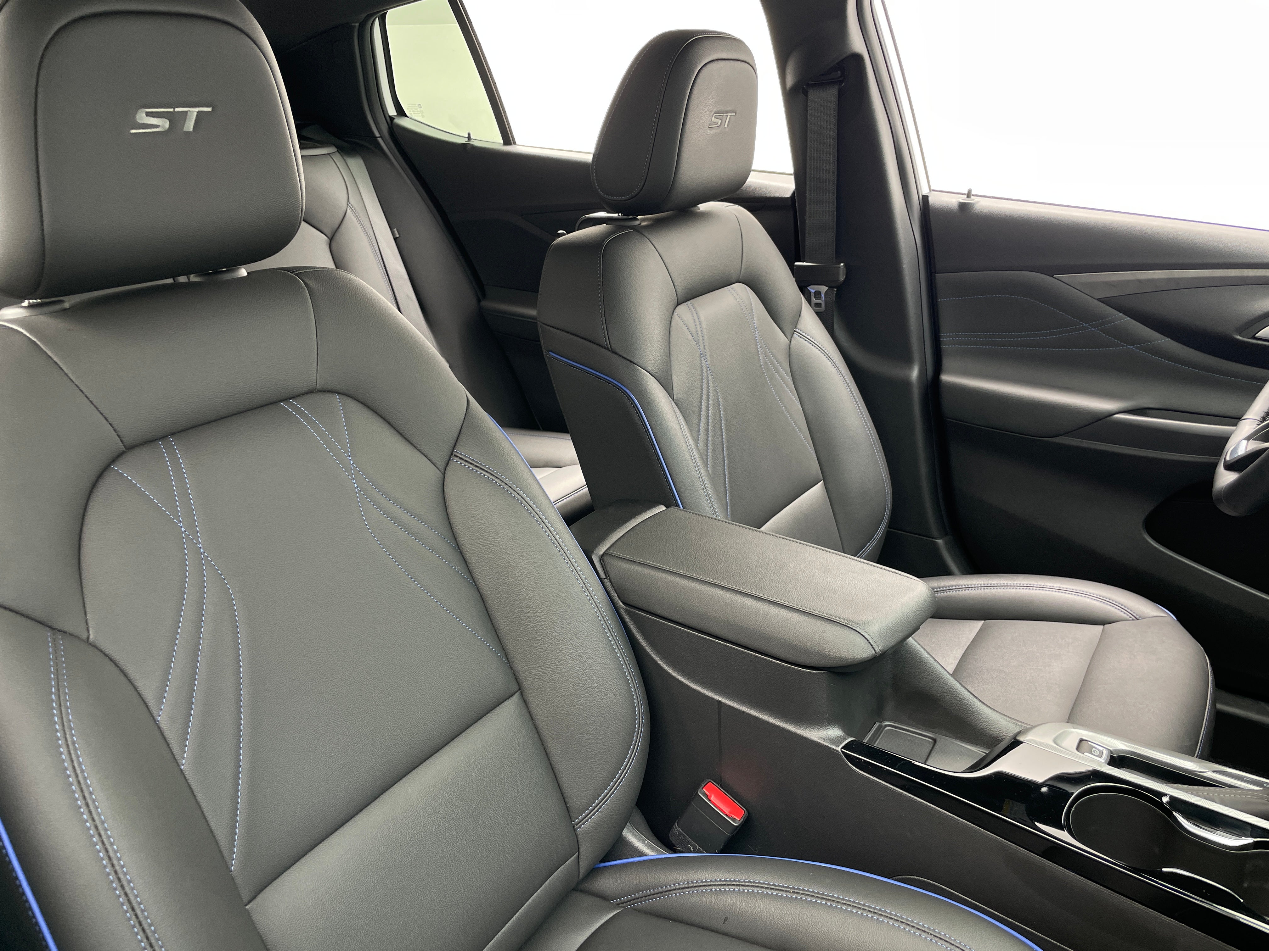 2024 Buick Envista Sport Touring 2