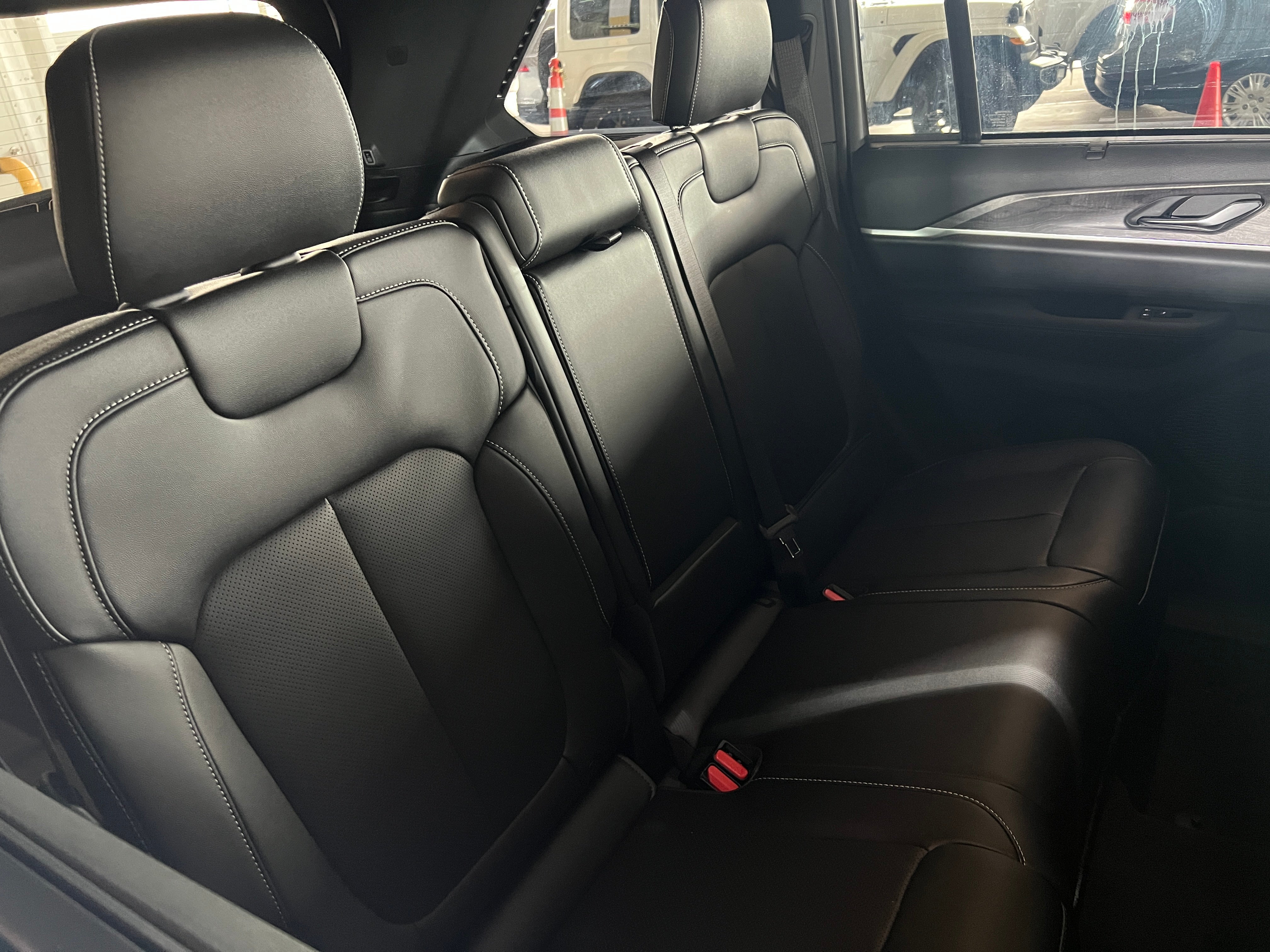 2024 Jeep Grand Cherokee Limited Edition 5