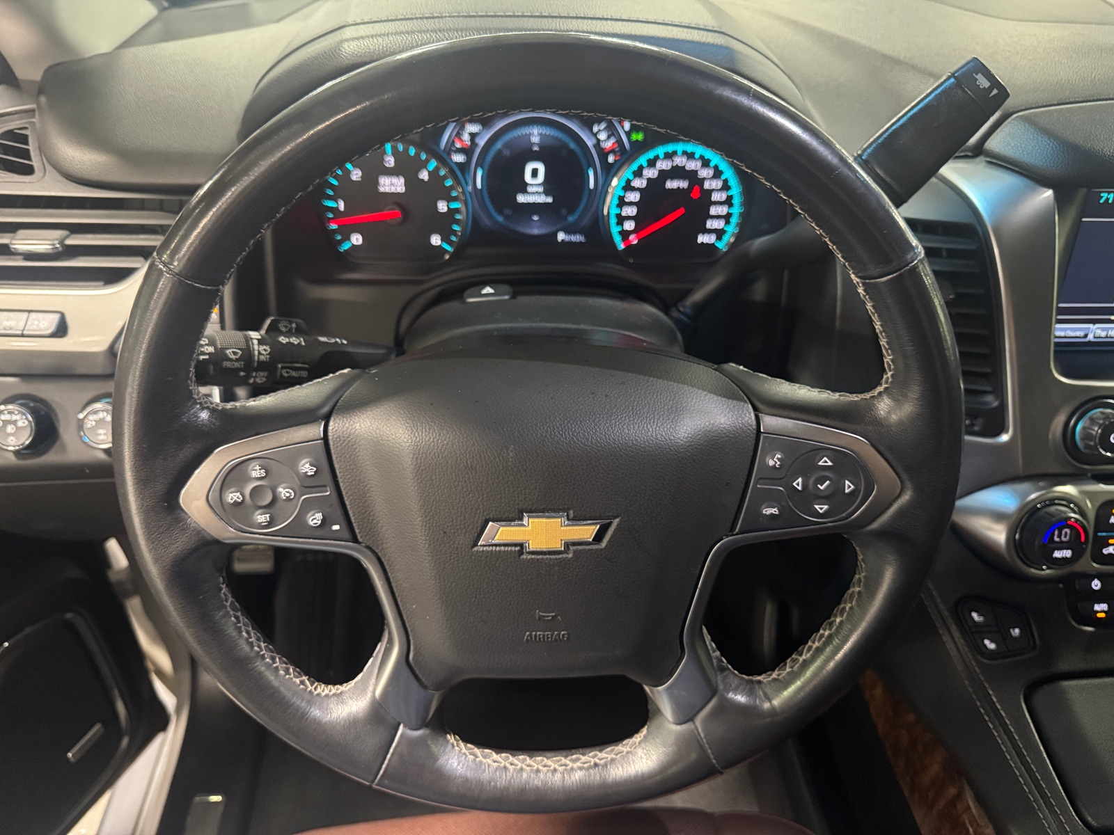 Thumbnail: 2019 Chevrolet Tahoe - 4