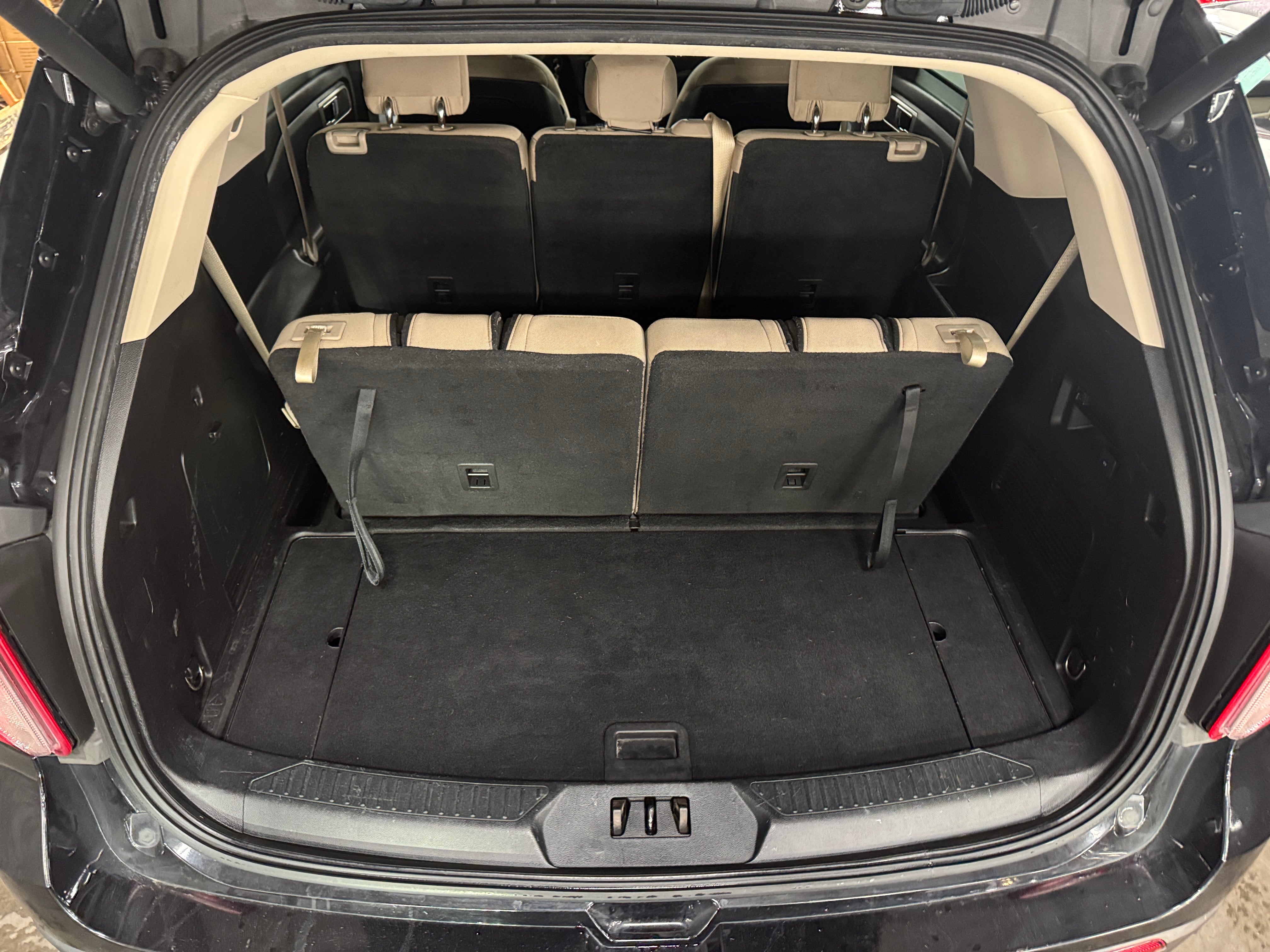 2020 Ford Explorer Base 7