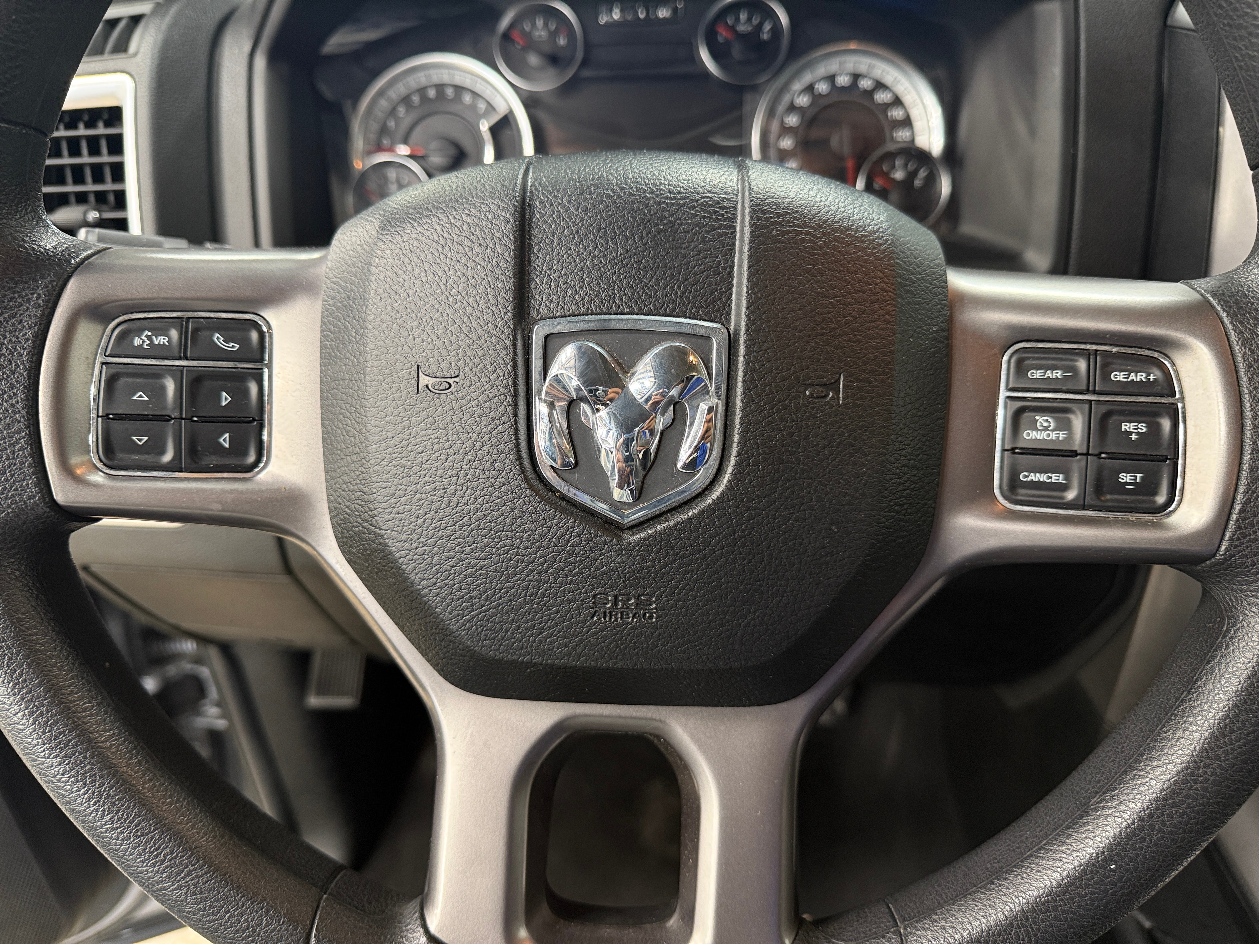 2023 RAM 1500 Classic SLT 5