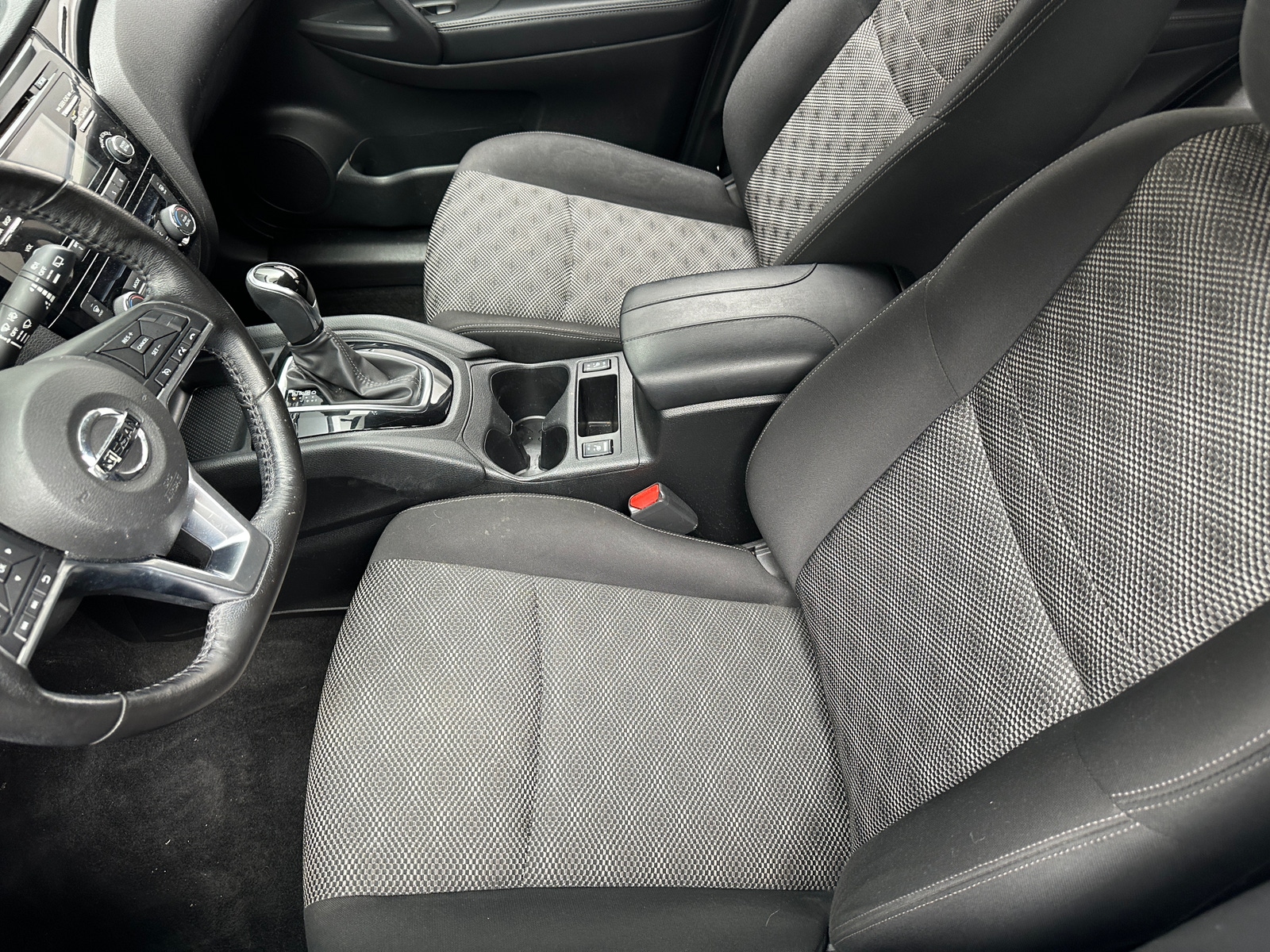 Thumbnail: 2018 Nissan Rogue Sport - 2