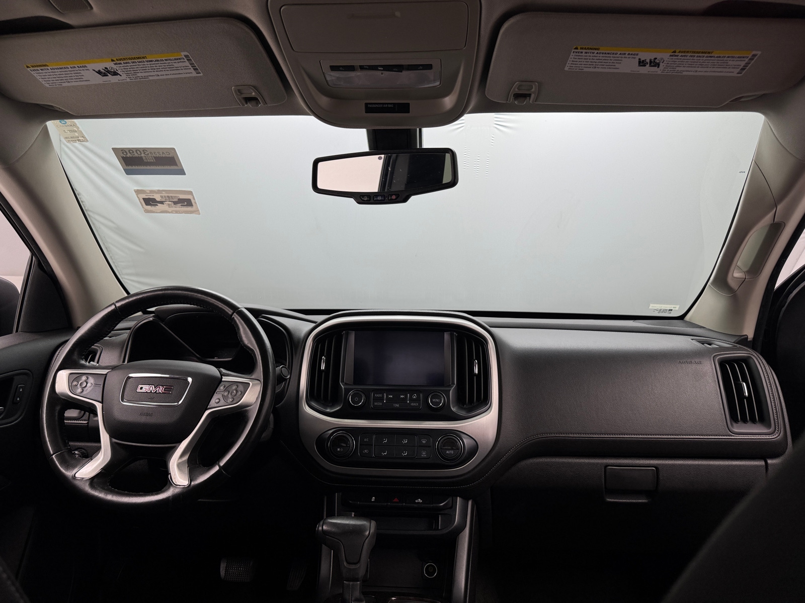 Thumbnail: 2016 GMC Canyon - 3