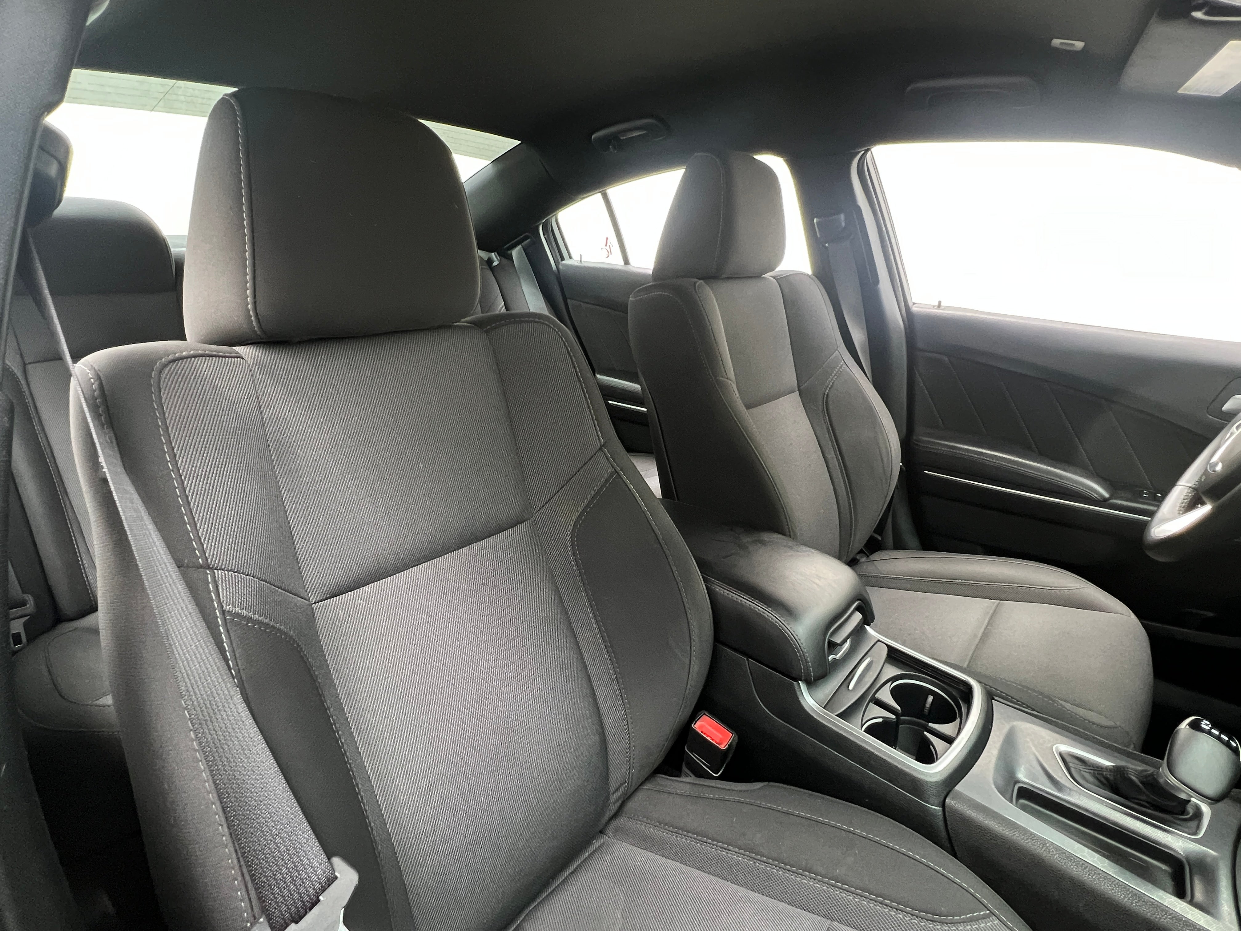 2017 Dodge Charger SXT 2