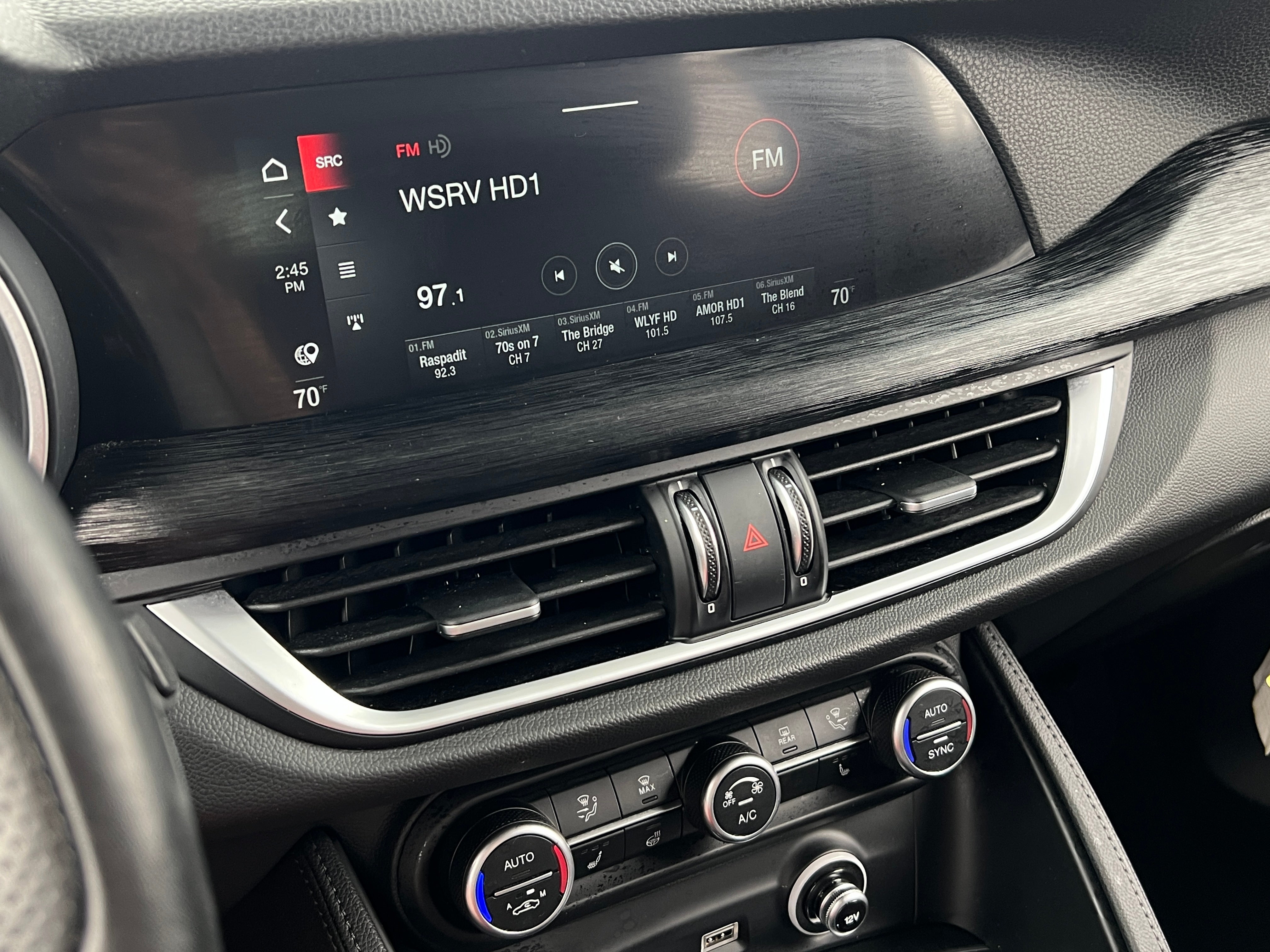 2022 Alfa Romeo Stelvio Sprint 3