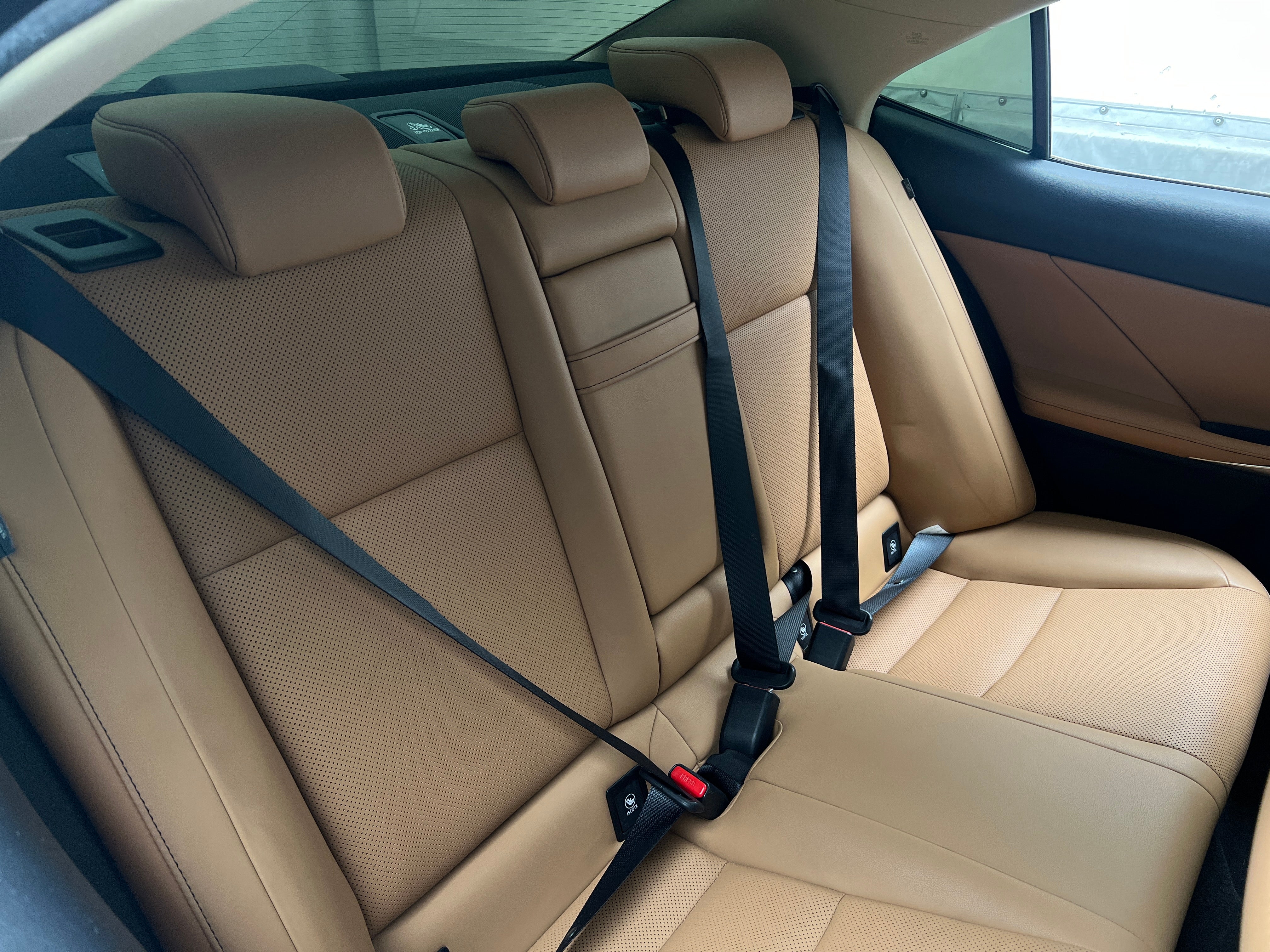 2016 Lexus IS 200t 5
