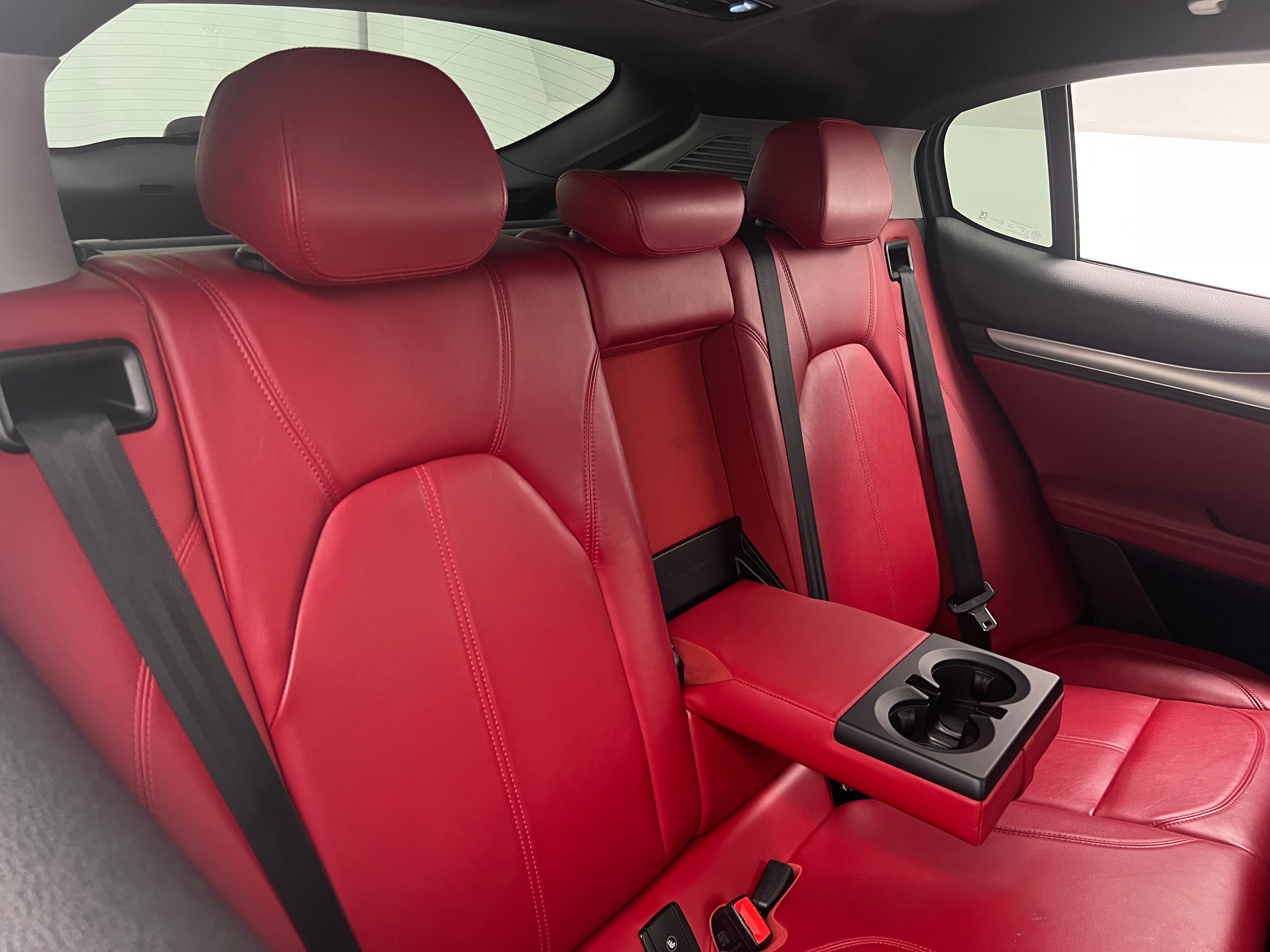 2018 Alfa Romeo Stelvio Sport 5