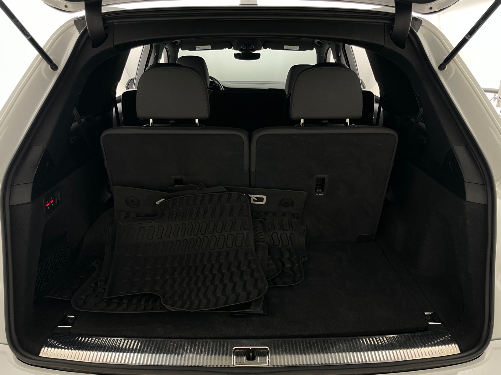 Thumbnail: 2021 Audi Q7 - 6