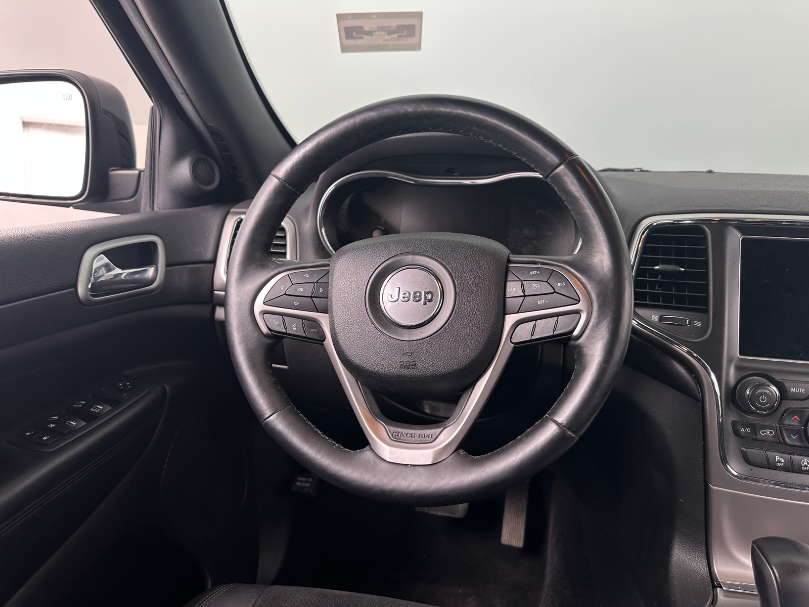 Thumbnail: 2018 Jeep Grand Cherokee - 5