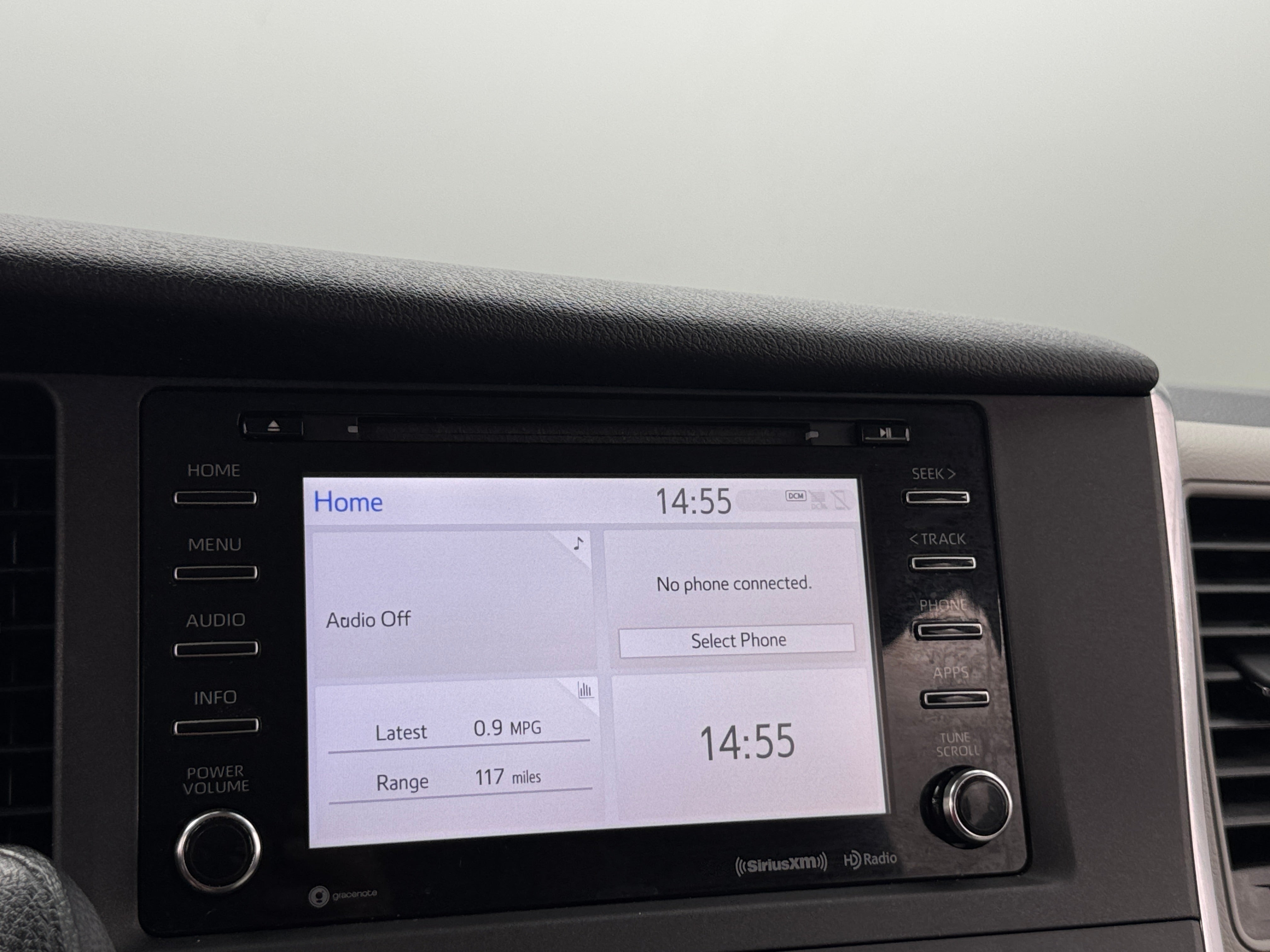 2018 Toyota Sienna LE 4
