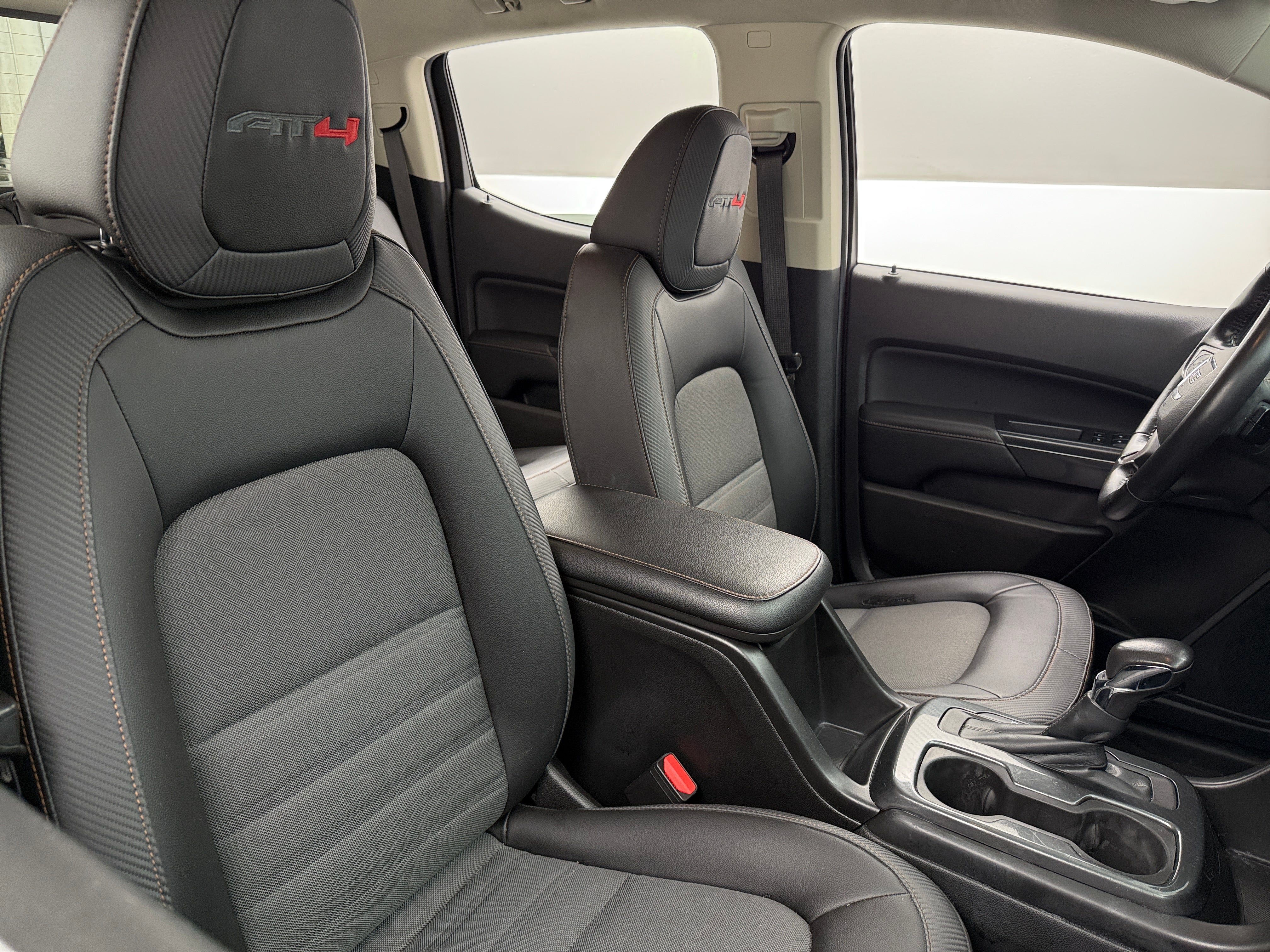 2022 GMC Canyon AT4 2