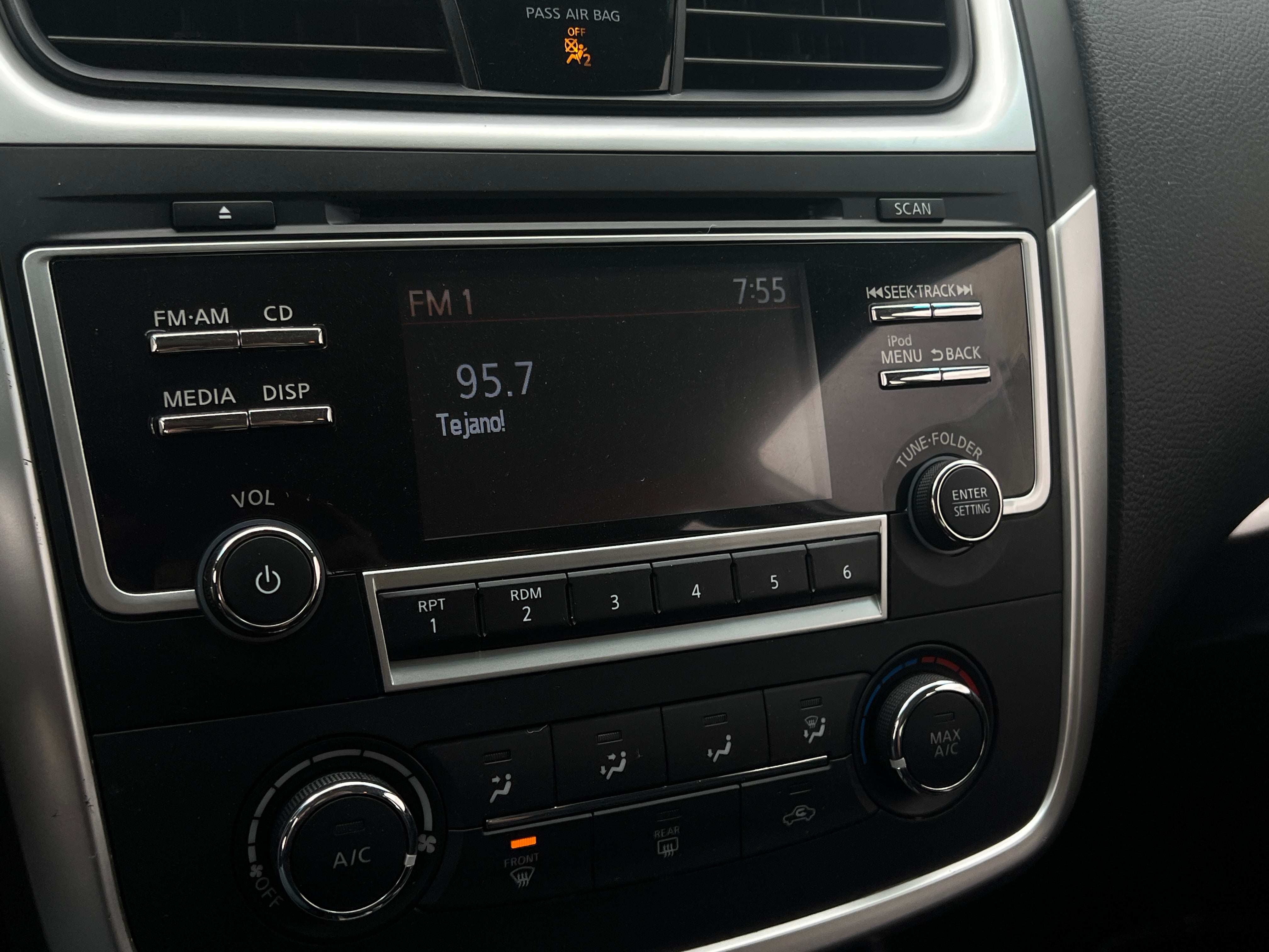2017 Nissan Altima SR 4