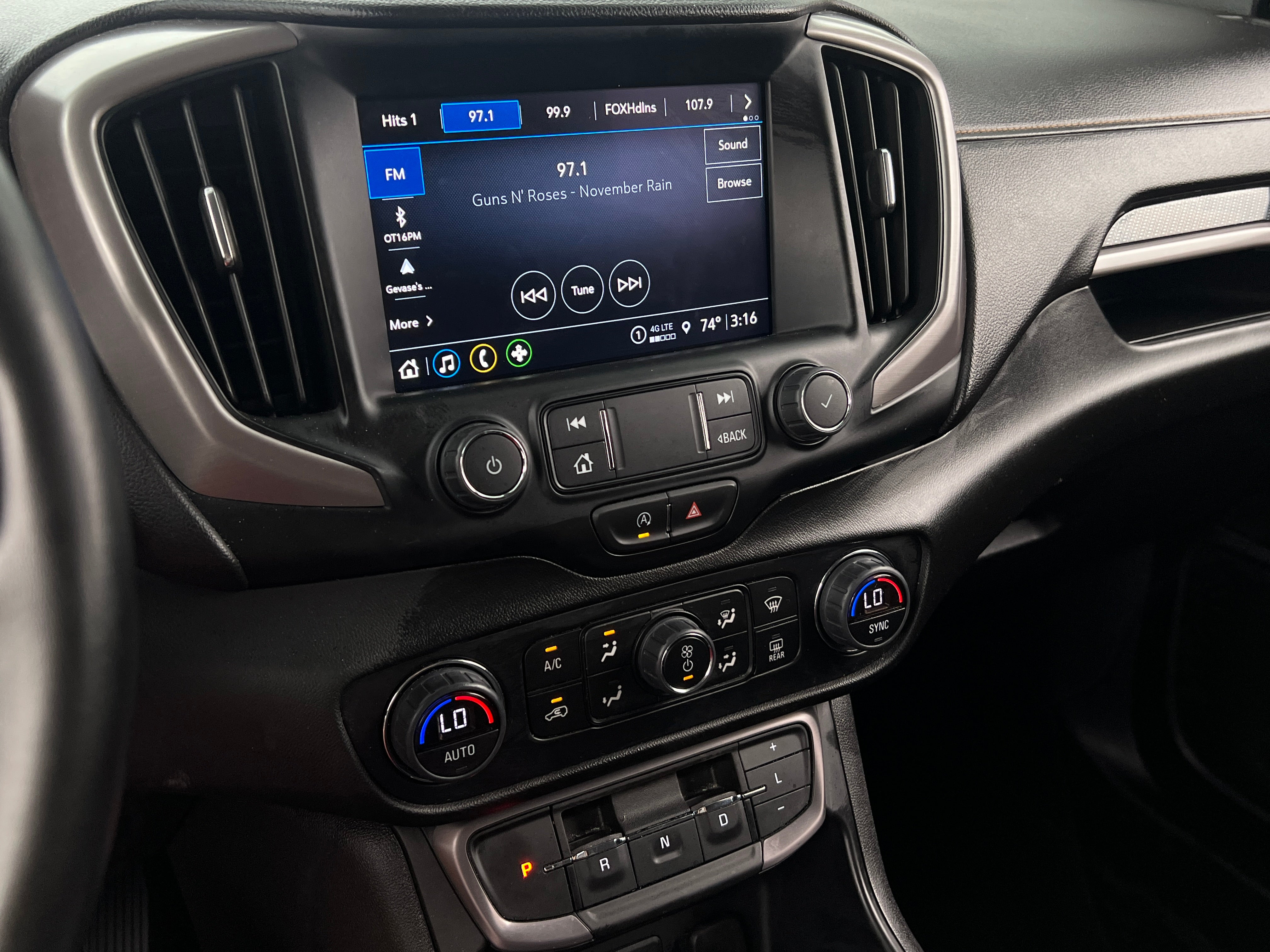 2023 GMC Terrain AT4 3