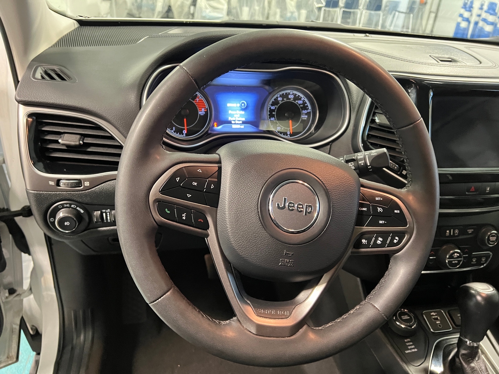 Thumbnail: 2022 Jeep Cherokee - 4