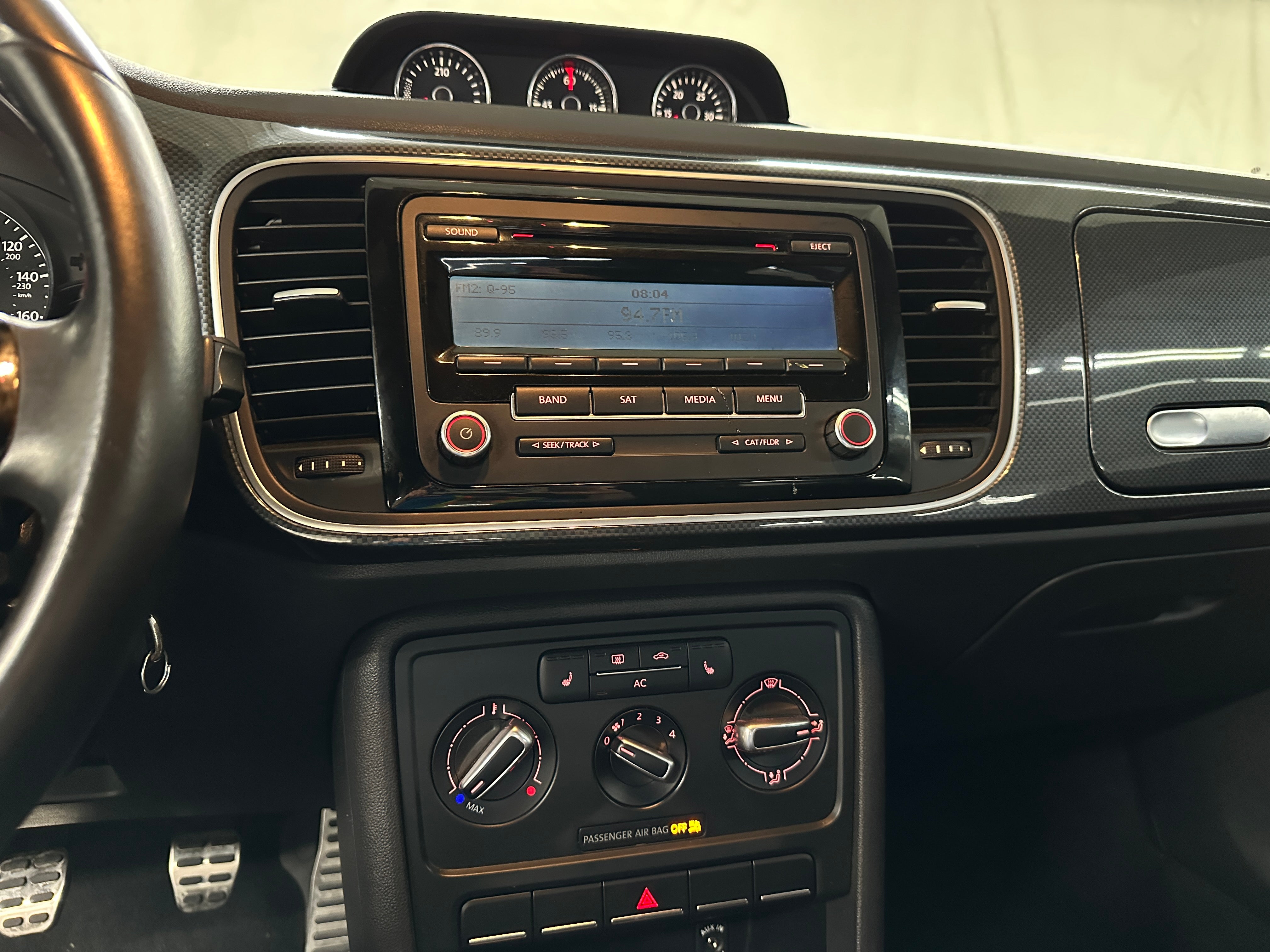 2012 Volkswagen Beetle  4