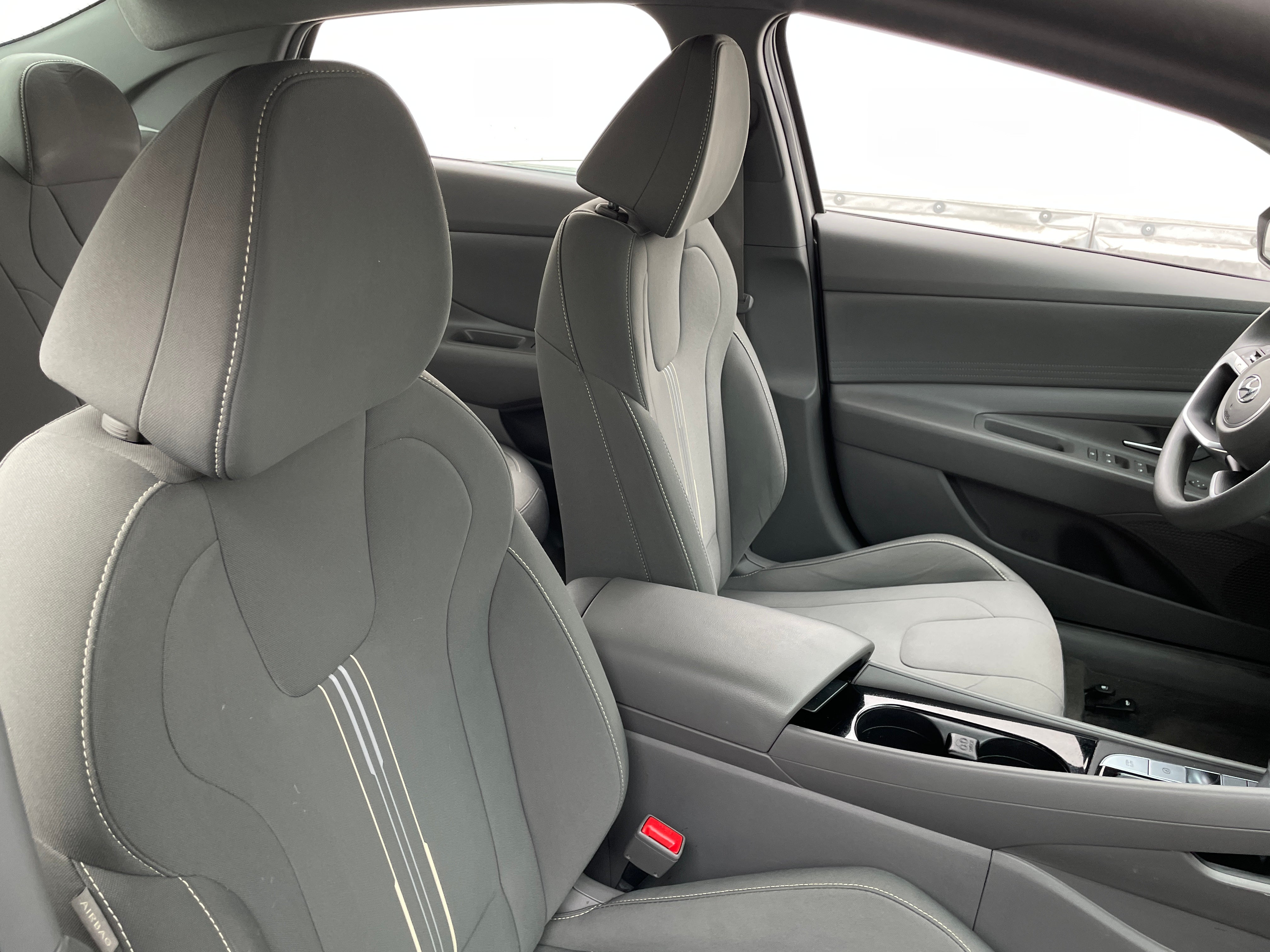 2022 Hyundai Elantra Blue 2