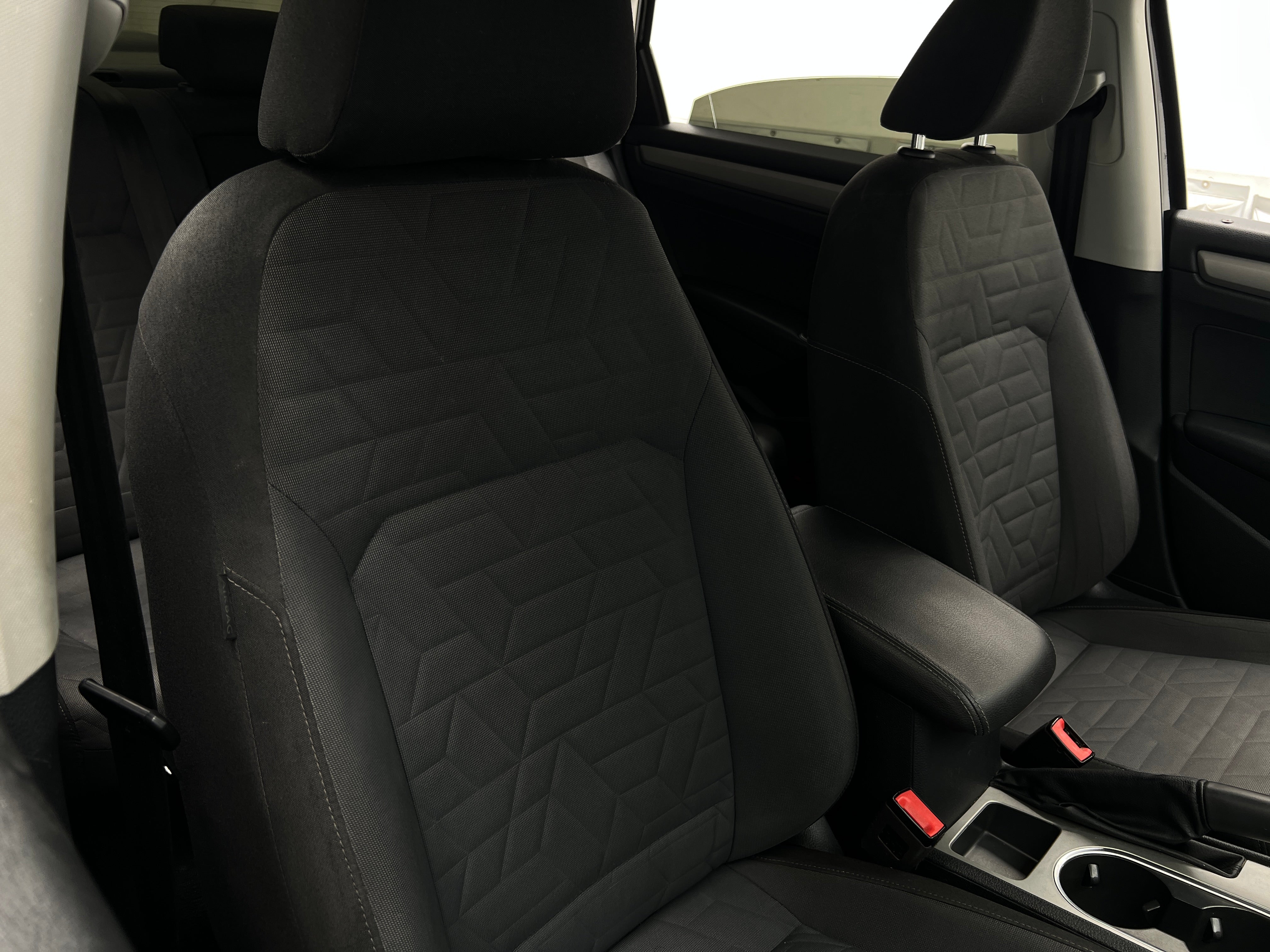 2021 Volkswagen Passat S 2