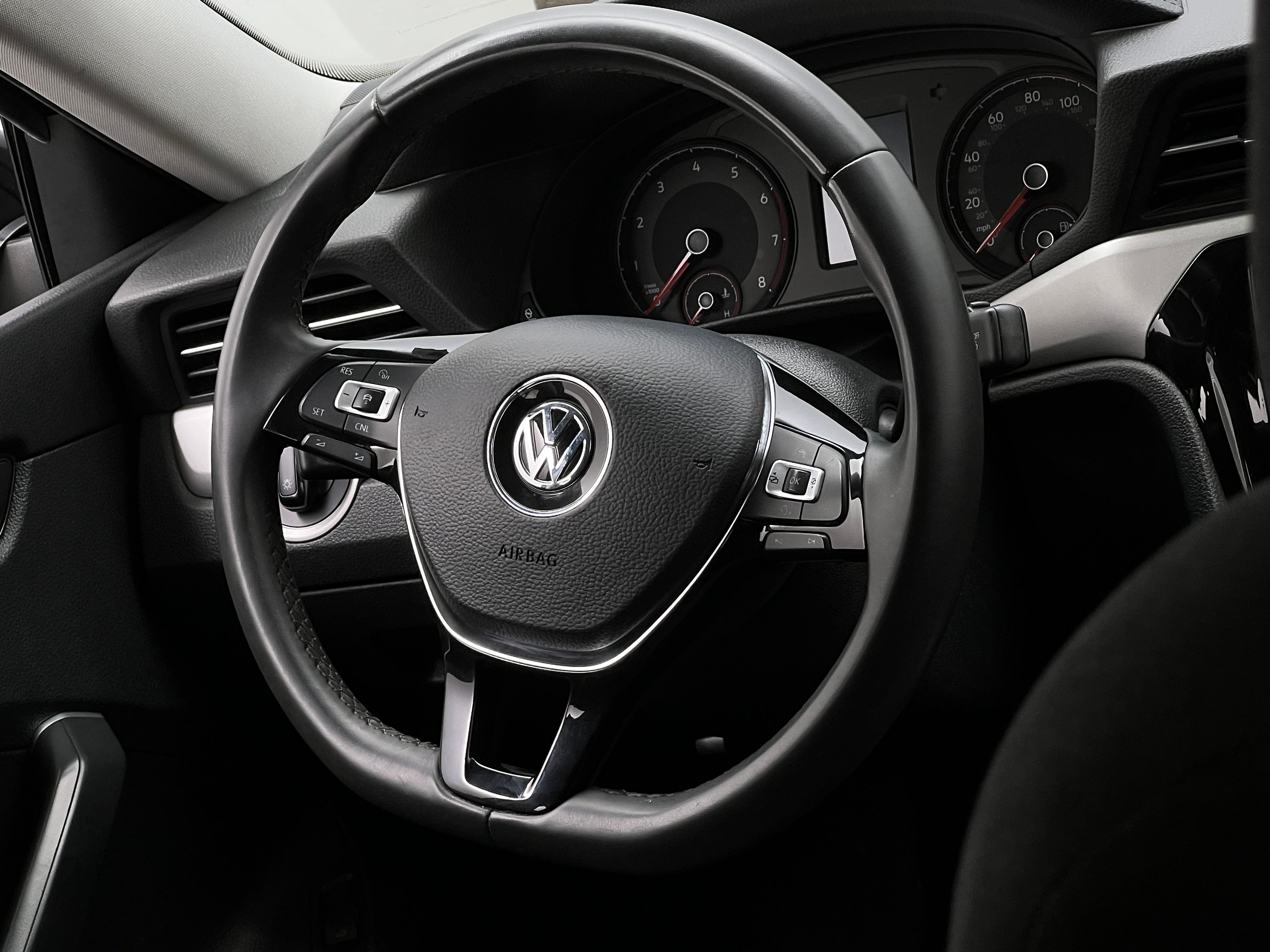 2021 Volkswagen Passat S 5