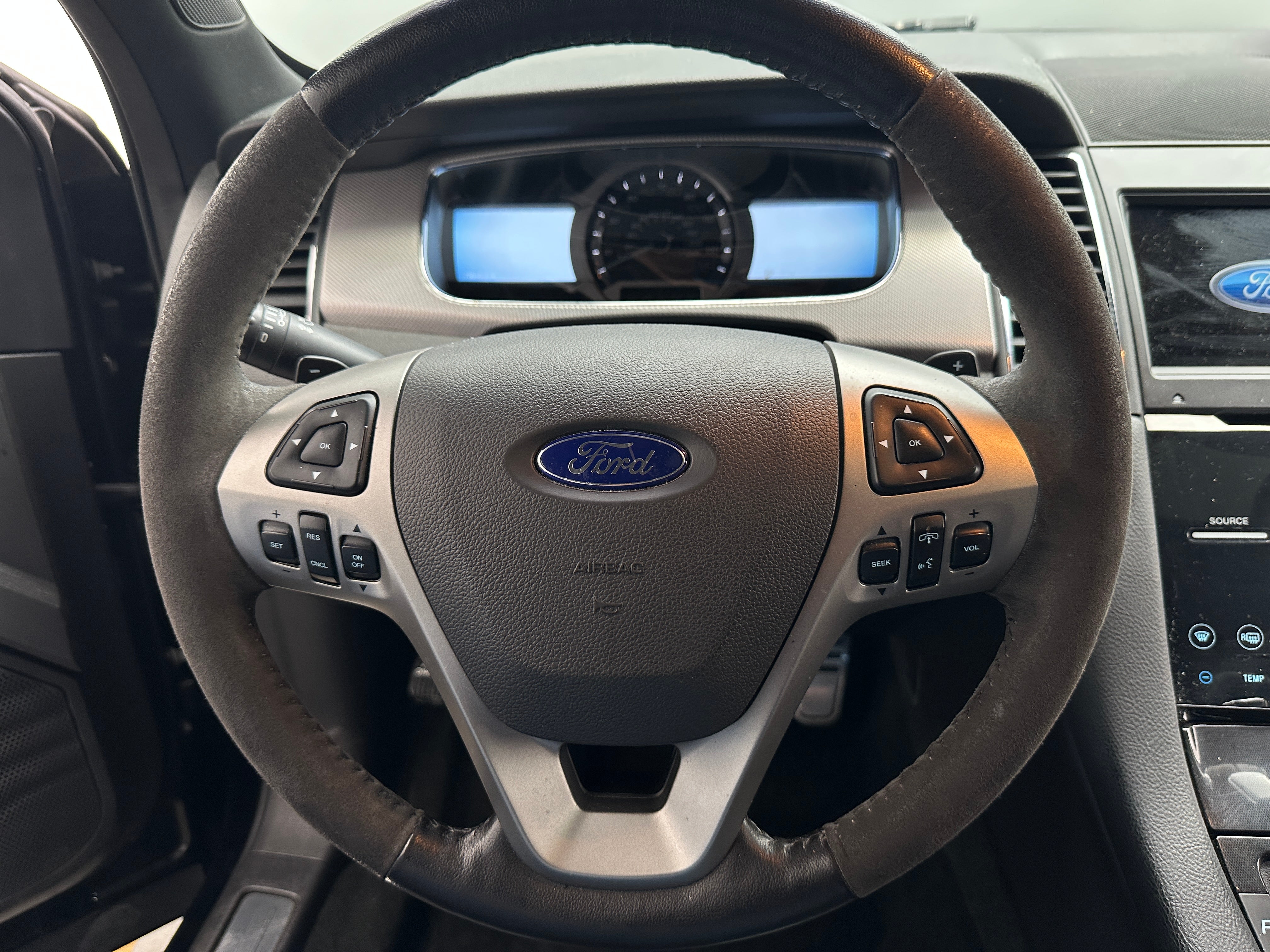 2016 Ford Taurus SHO 4