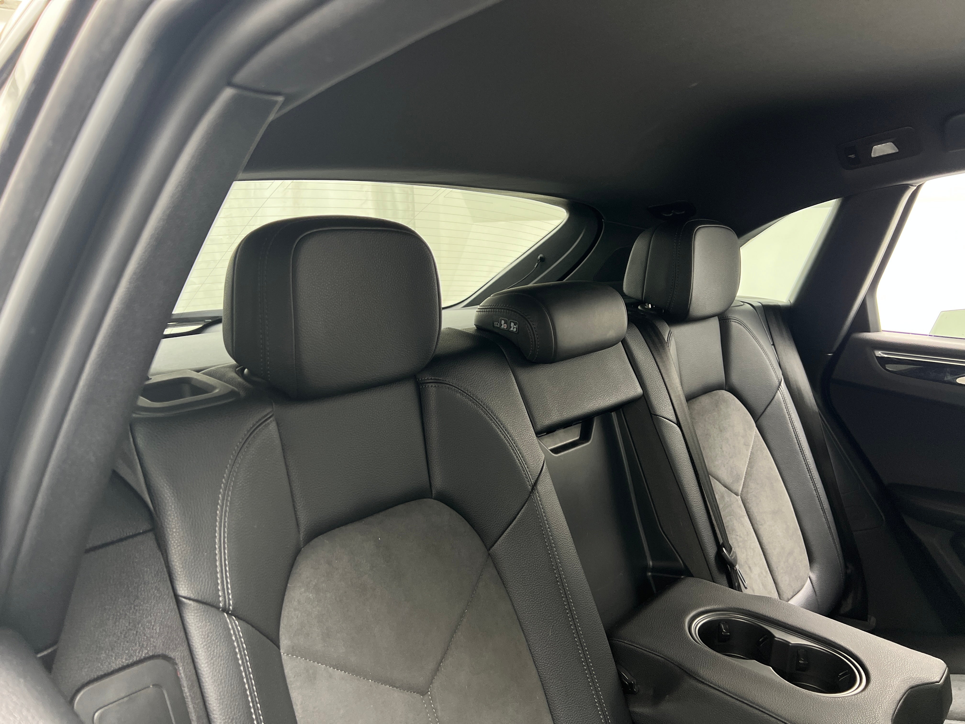 2018 Porsche Macan Base 5