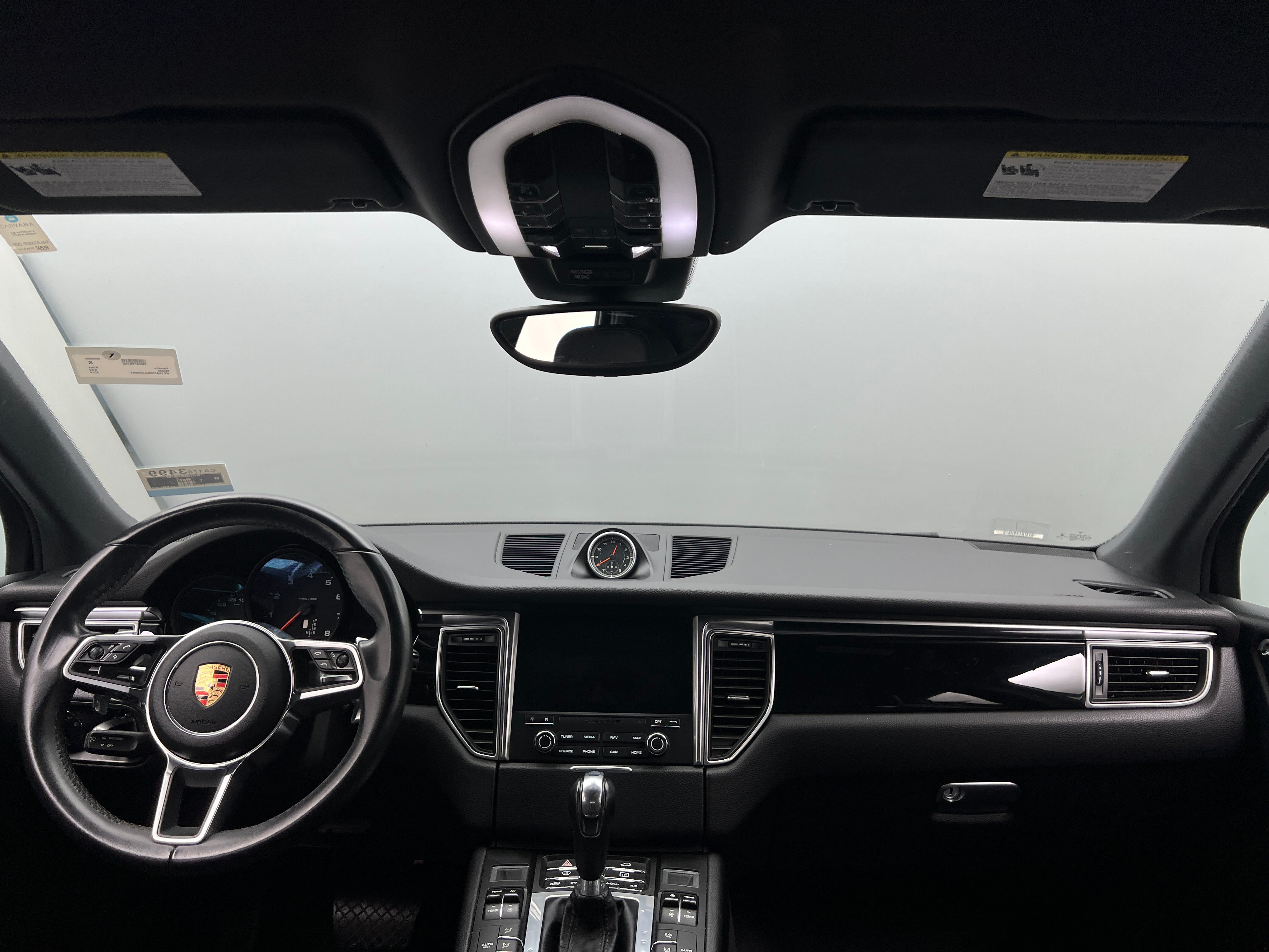 2018 Porsche Macan Base 2