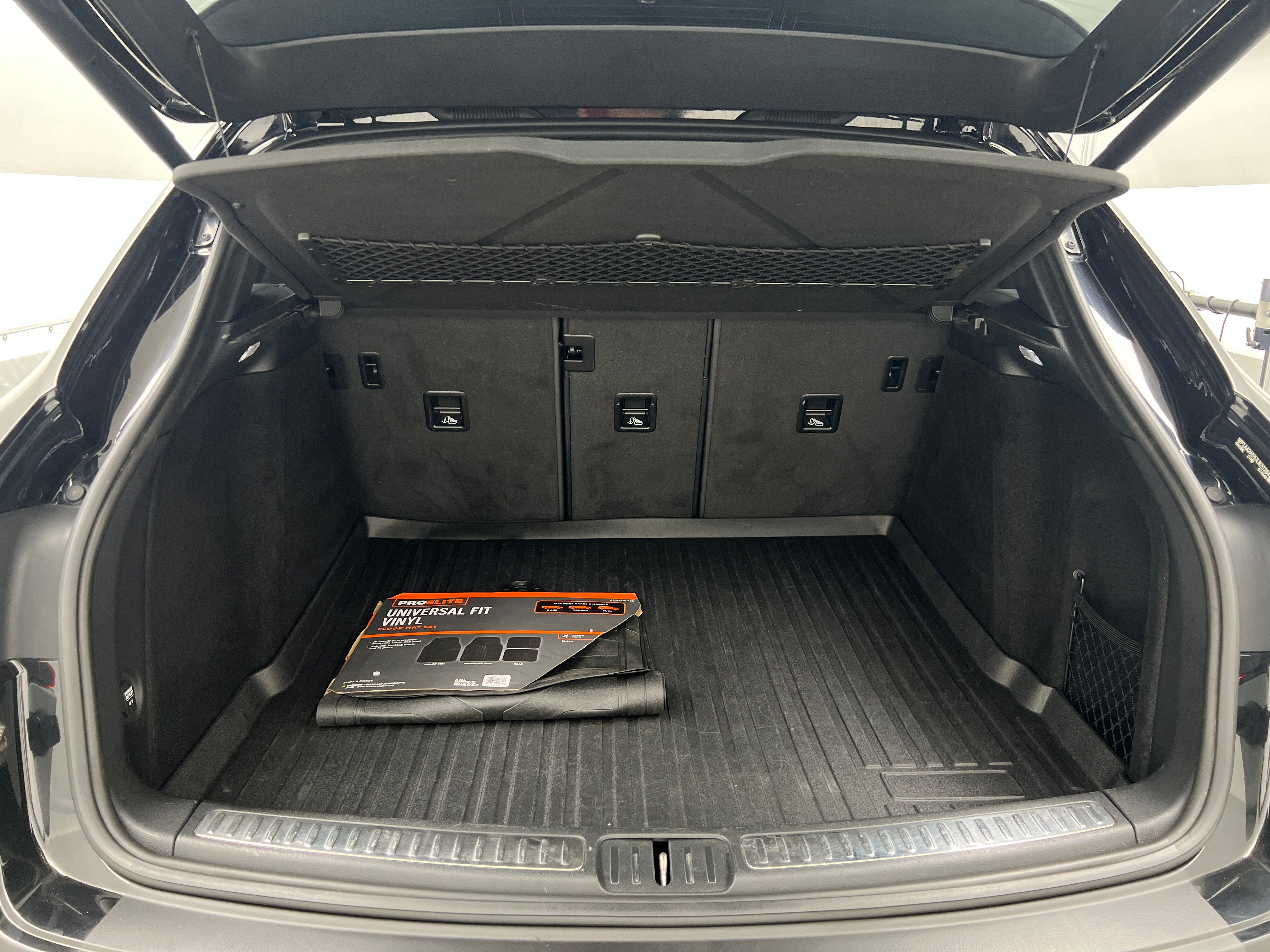 2018 Porsche Macan Base 6