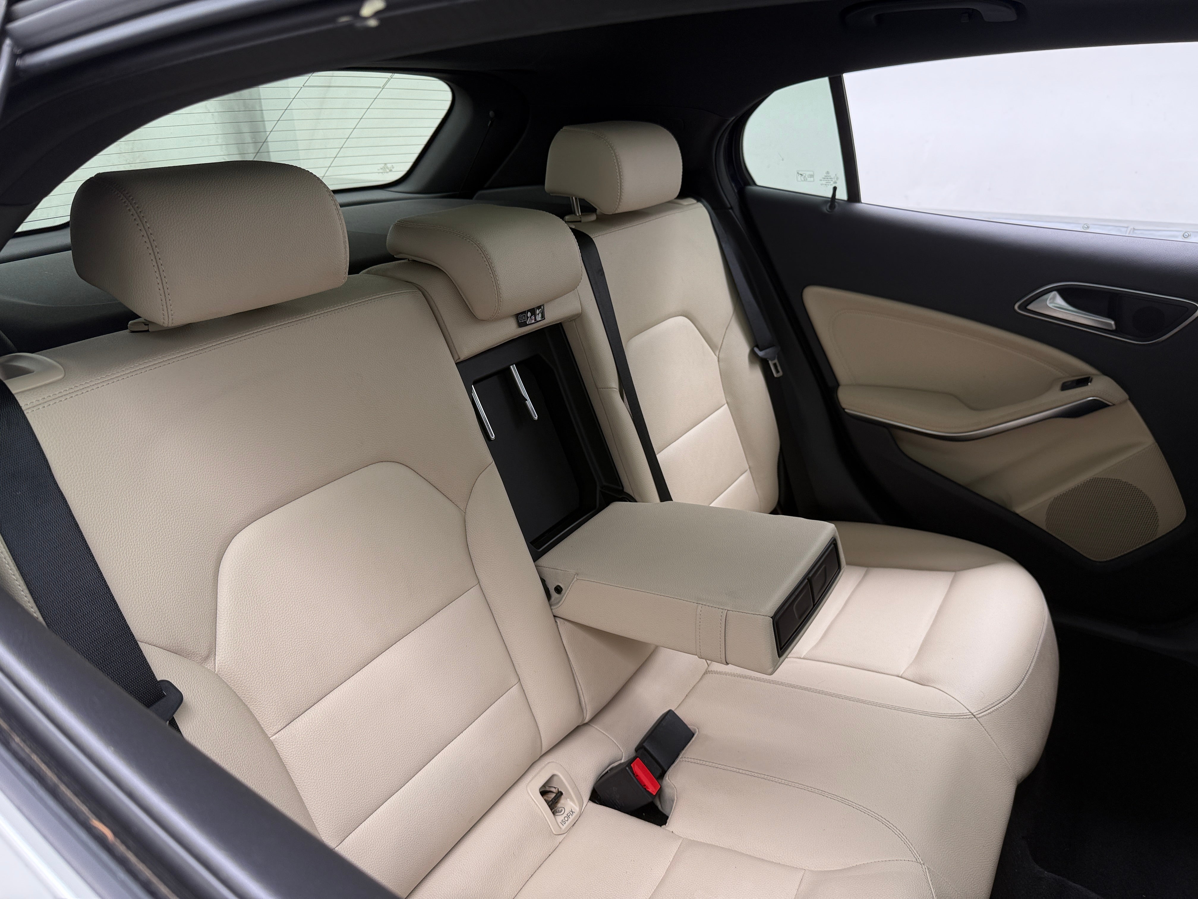2018 Mercedes-Benz GLA 250 4MATIC 5