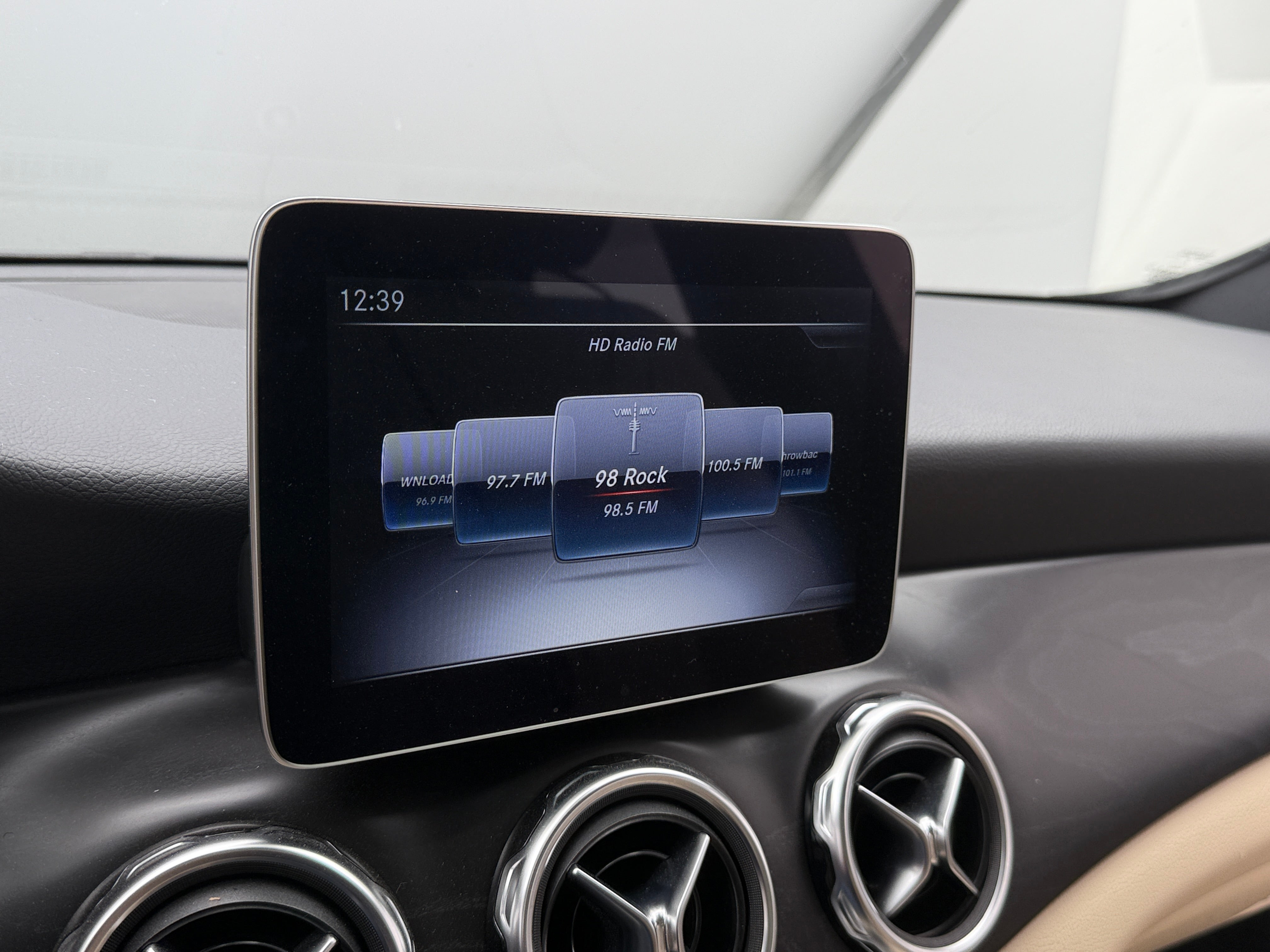 2018 Mercedes-Benz GLA 250 4MATIC 3