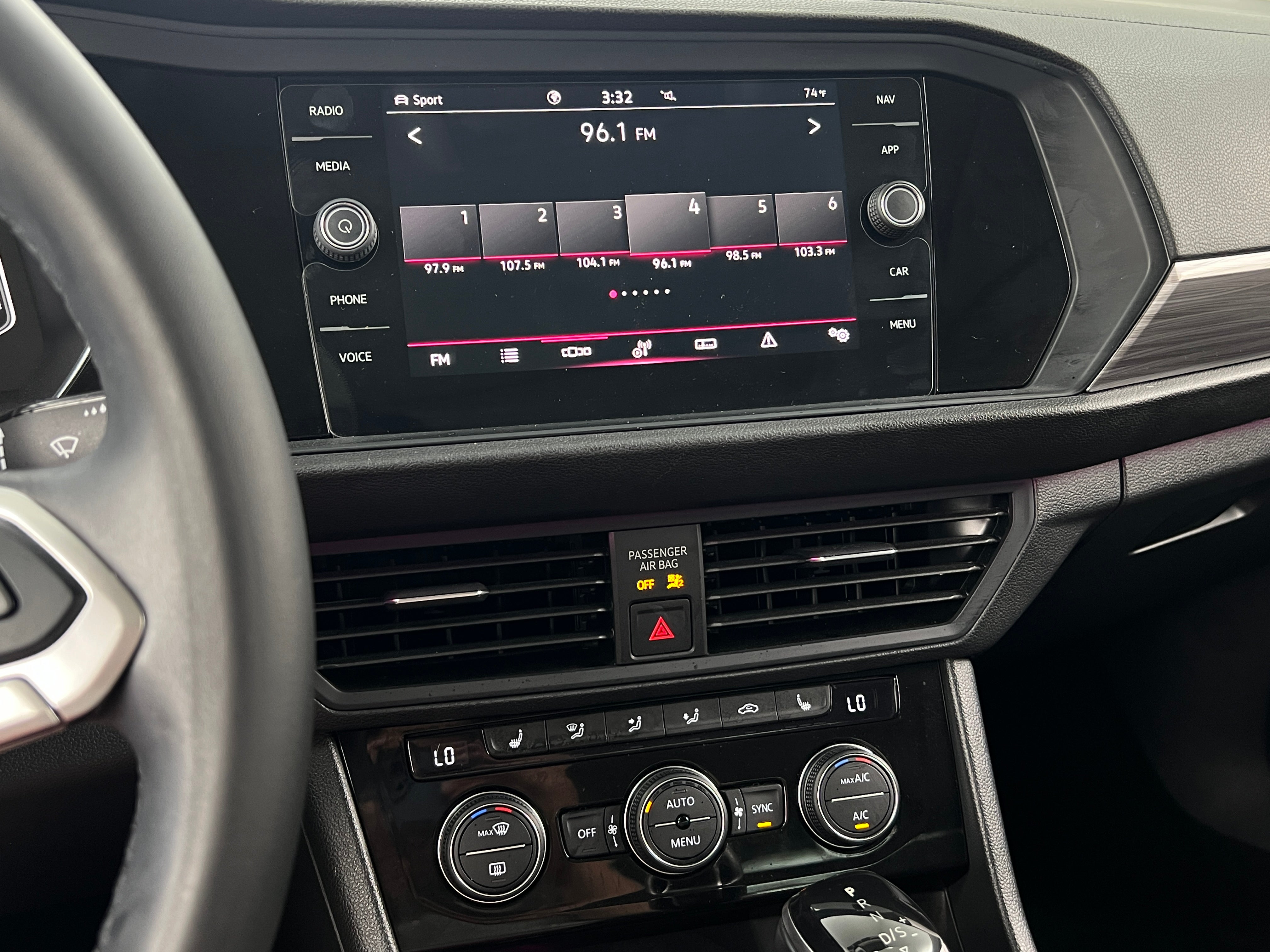 2022 Volkswagen Jetta SEL 3