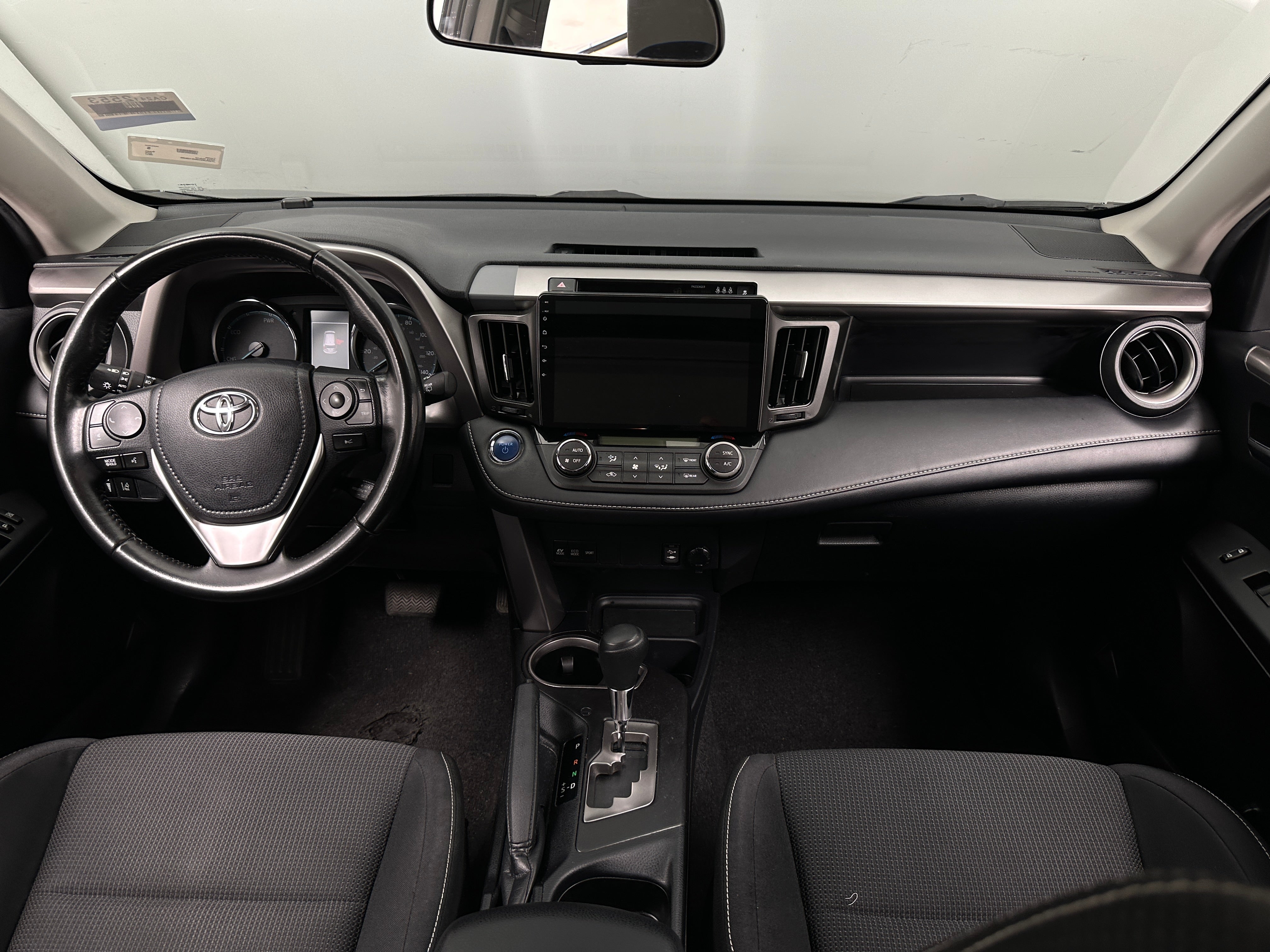 Thumbnail: 2017 Toyota RAV4 - 3