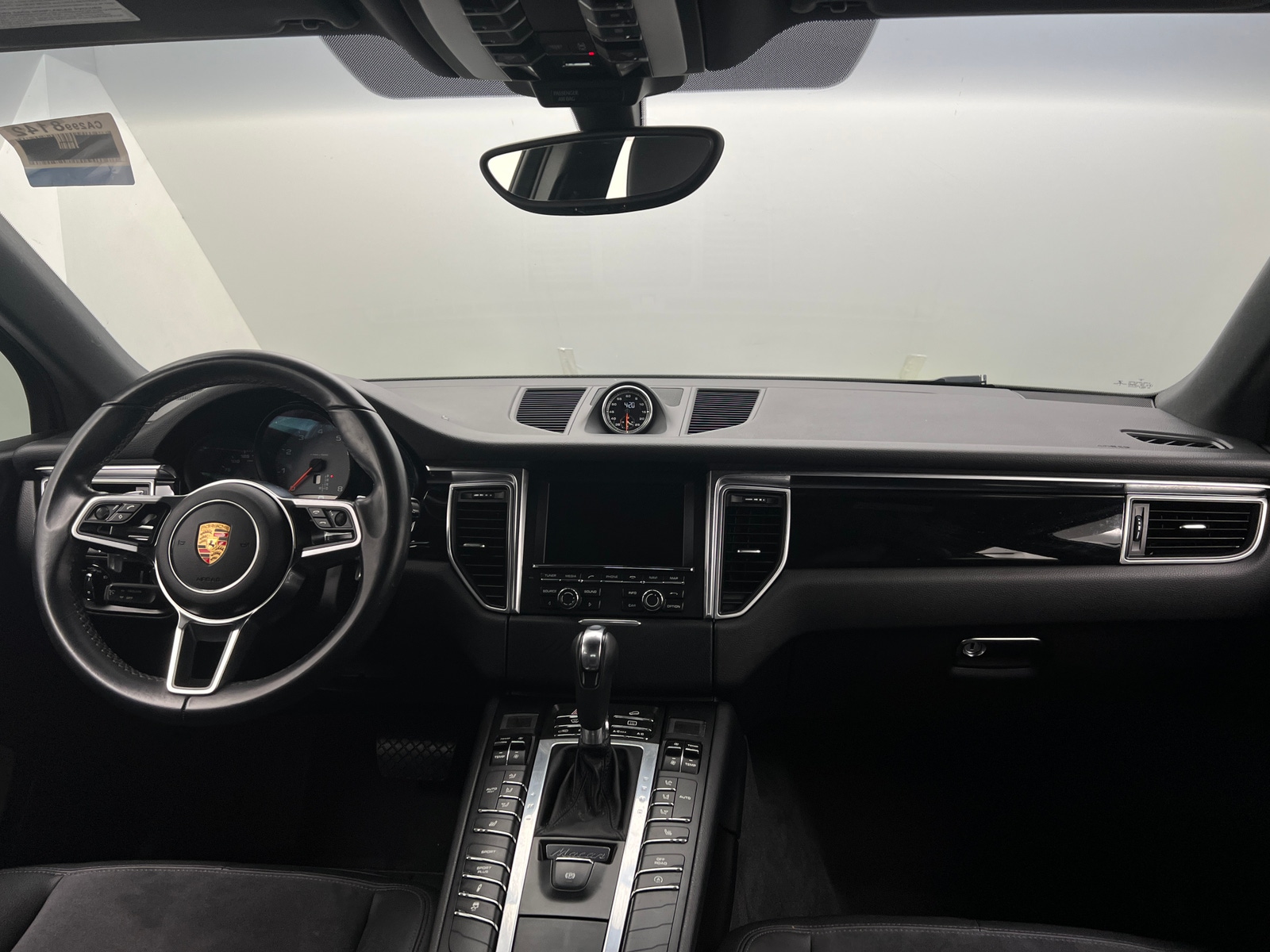 Thumbnail: 2015 Porsche Macan - 2