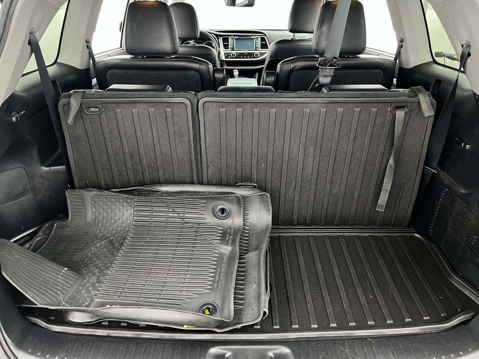 Thumbnail: 2019 Toyota Highlander - 6