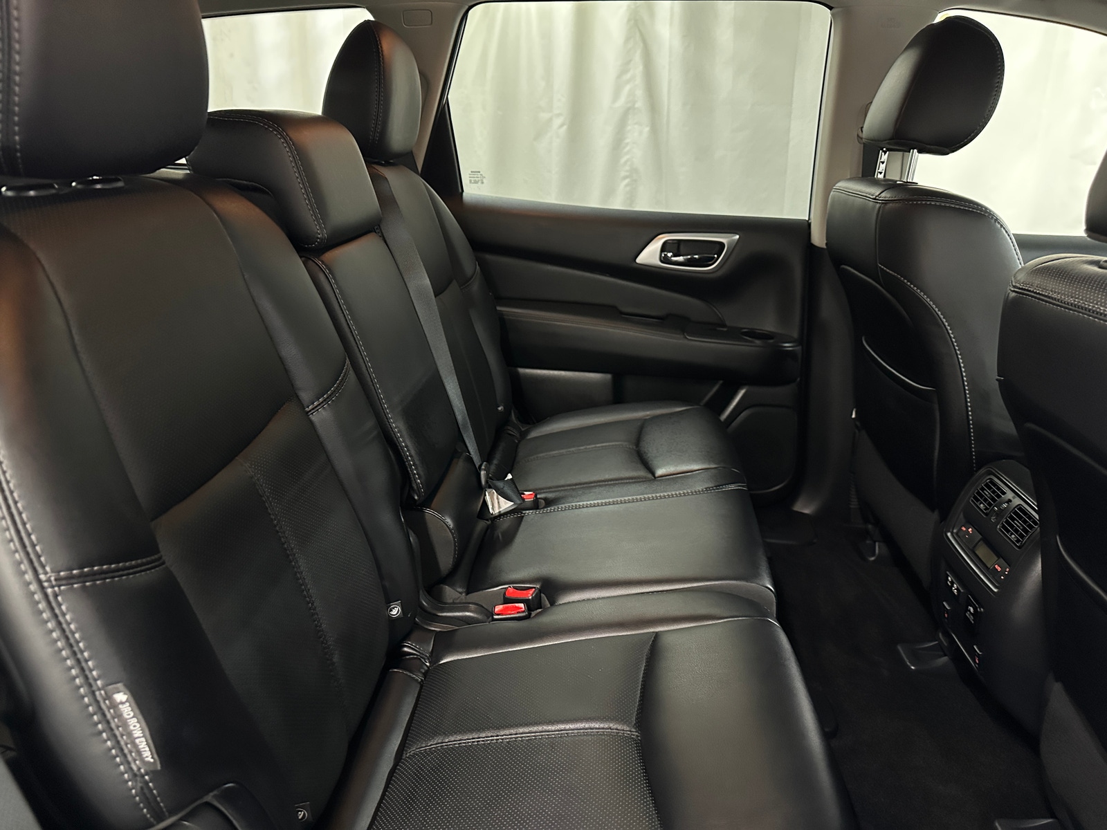 Thumbnail: 2019 Nissan Pathfinder - 5