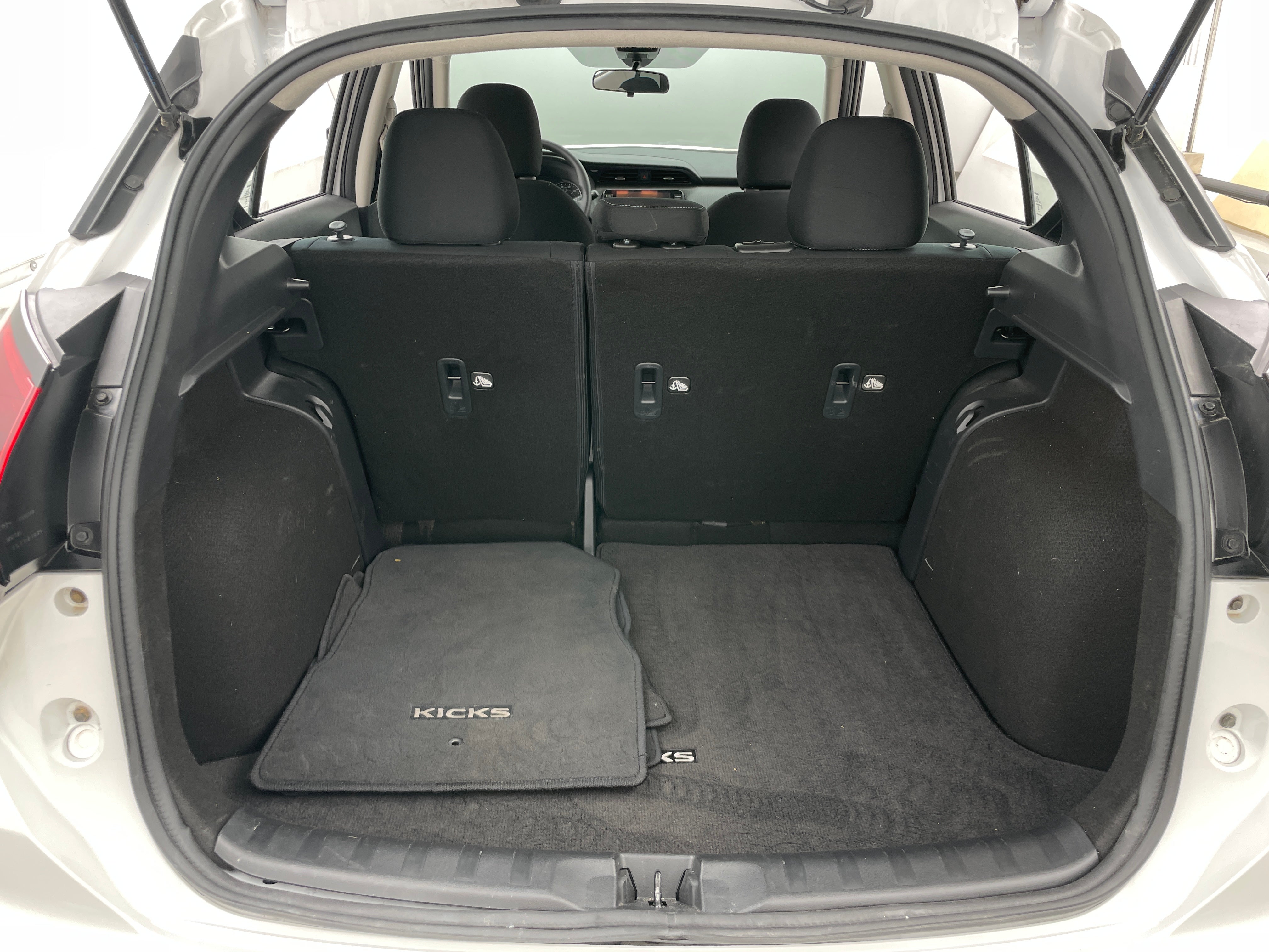 2024 Nissan Kicks SV 7
