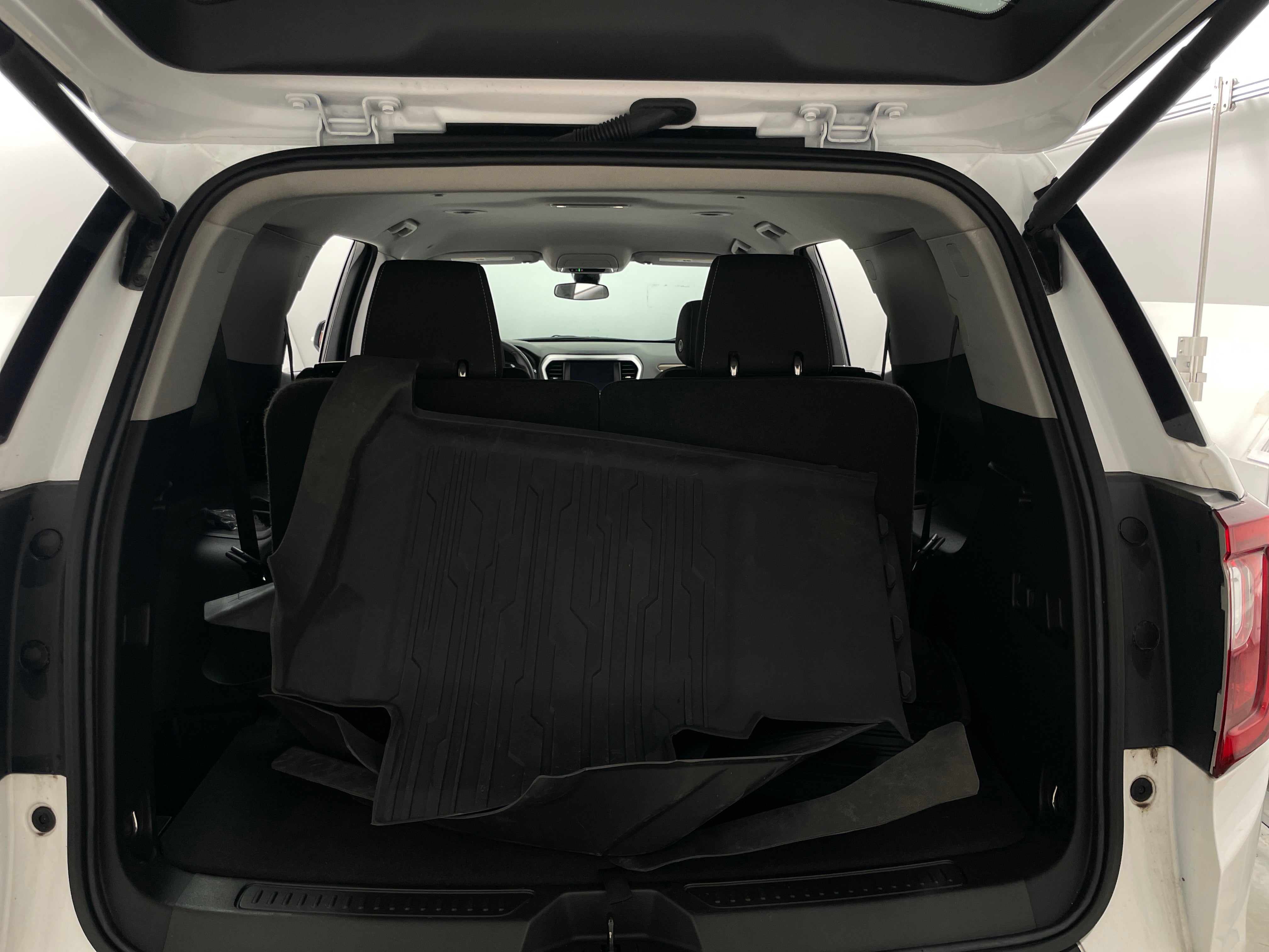 2023 GMC Acadia SLE 7