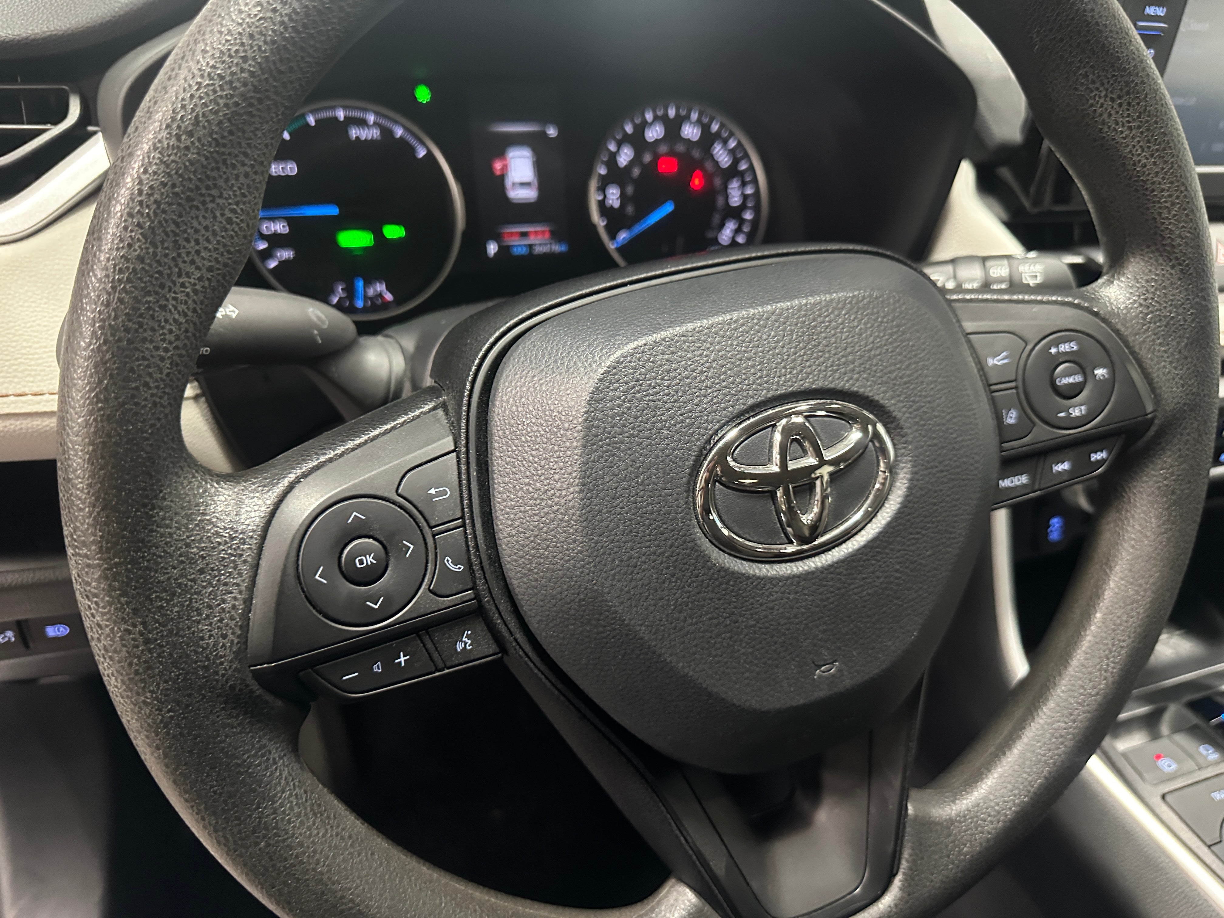 2022 Toyota RAV4 XLE 5