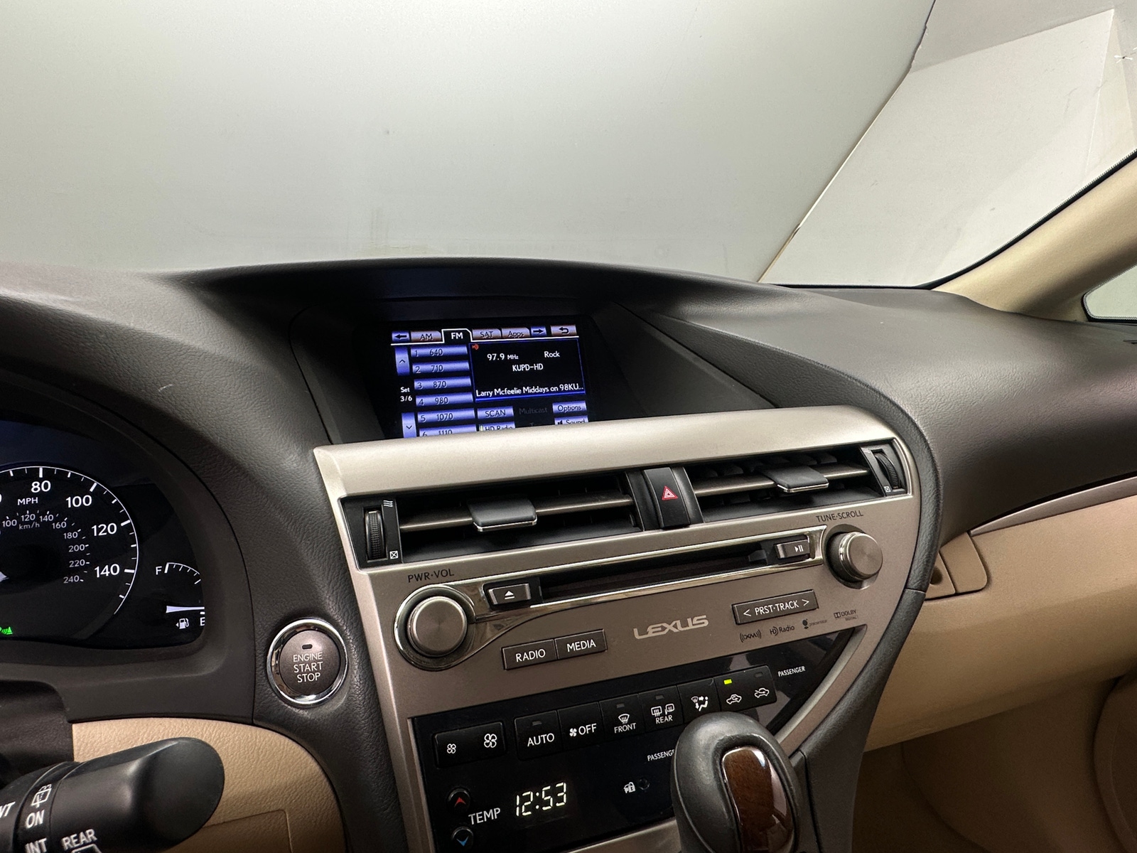 Thumbnail: 2015 Lexus RX - 4