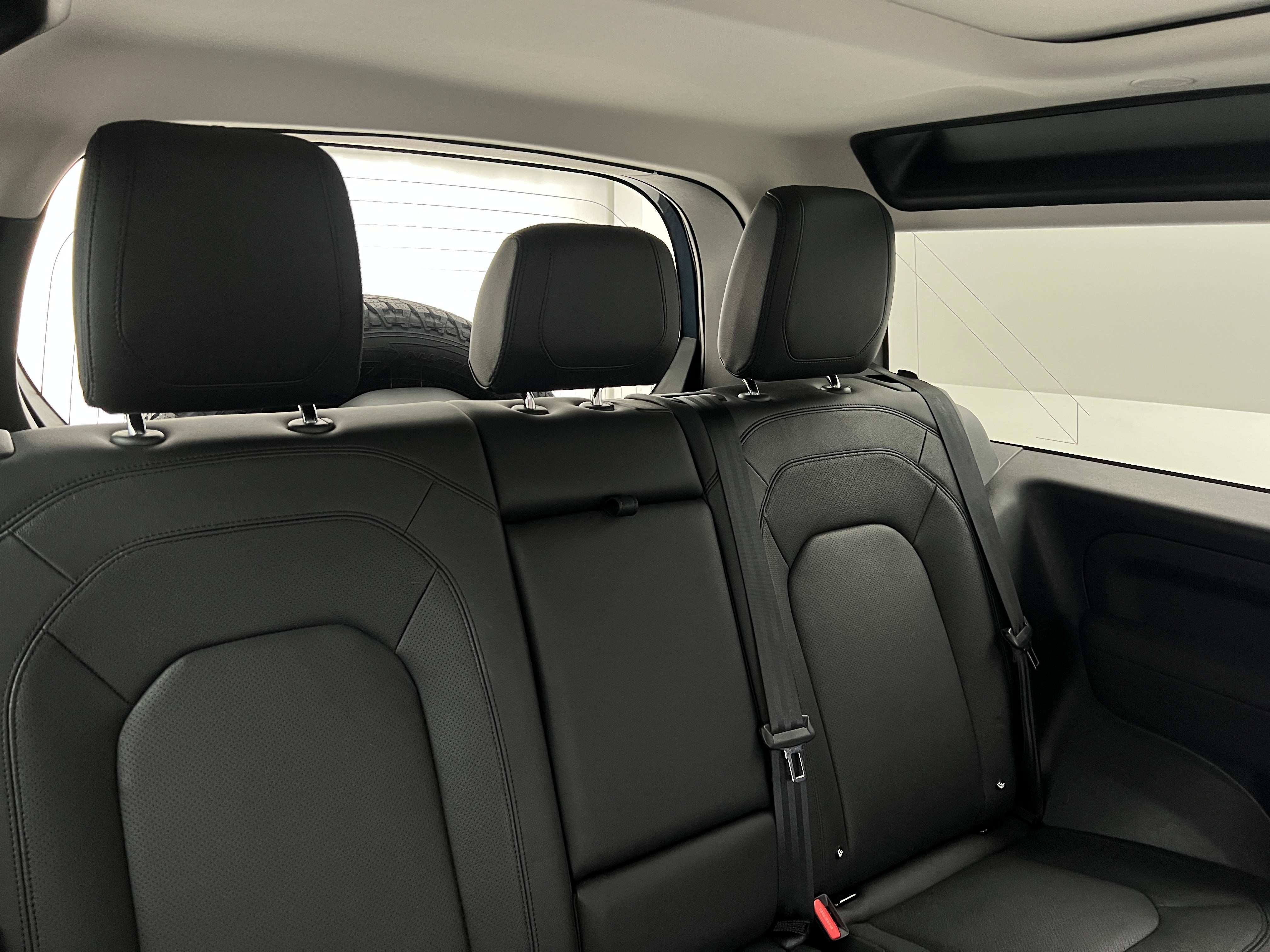 2023 Land Rover Defender 90 5