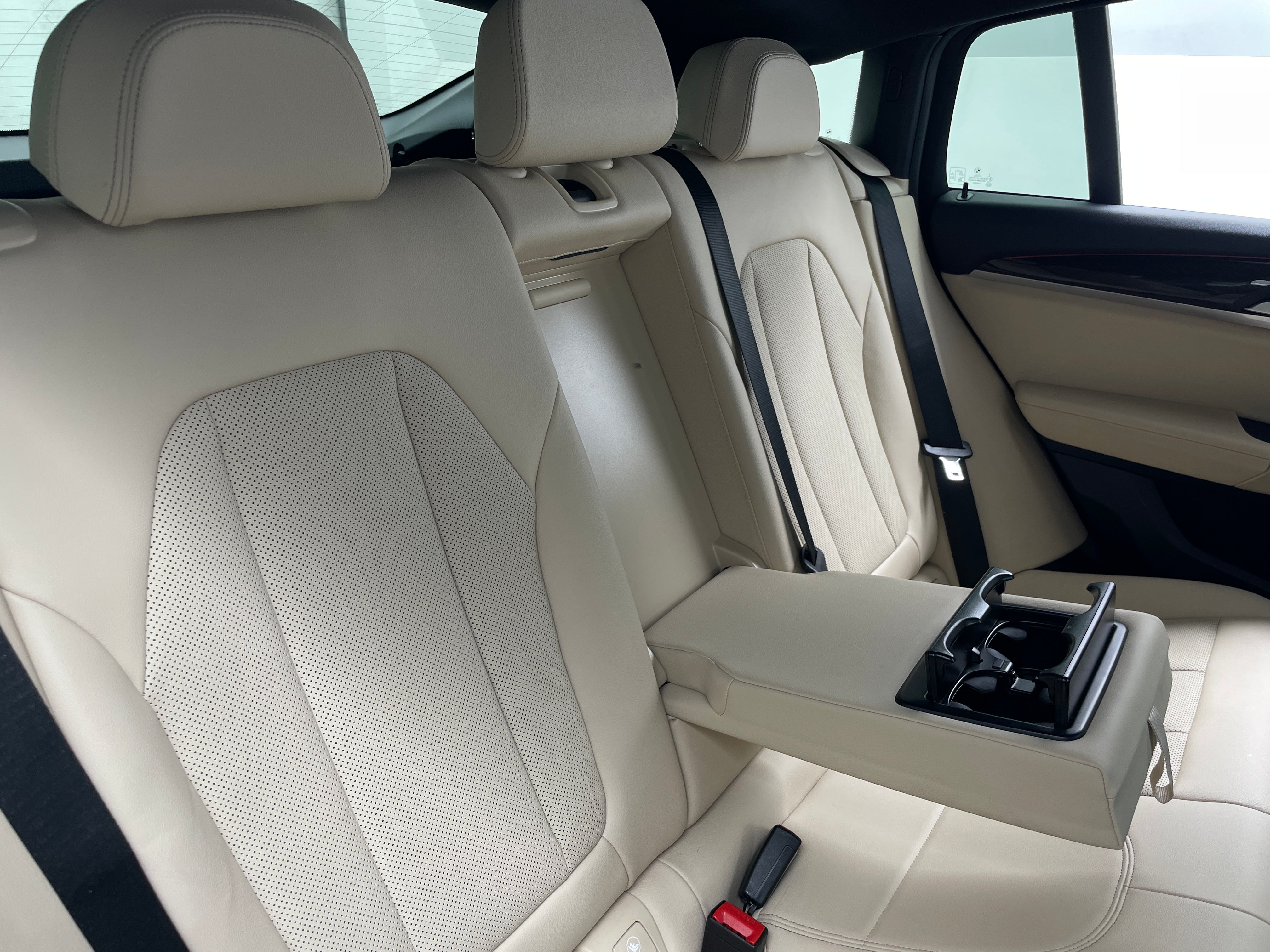 2023 BMW X4 xDrive30i 5